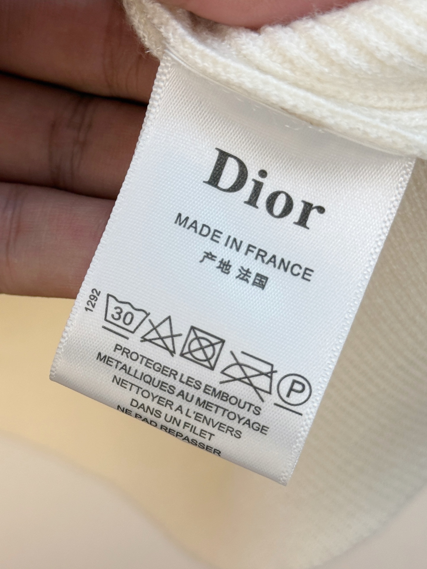 P迪奥2025【新品】秋冬新款针织羊毛开衫 高品质意大利进口羊毛混纺面料，高密度针织，时尚百搭毛衣，帅气