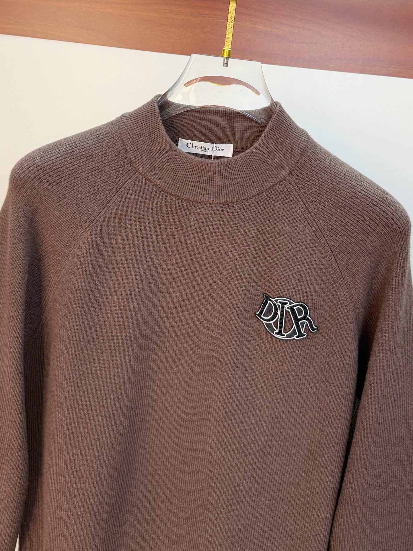 P迪奥2025【新品】秋冬新款针织羊毛开衫 高品质意大利进口羊毛混纺面料，高密度针织，时尚百搭毛衣，帅气