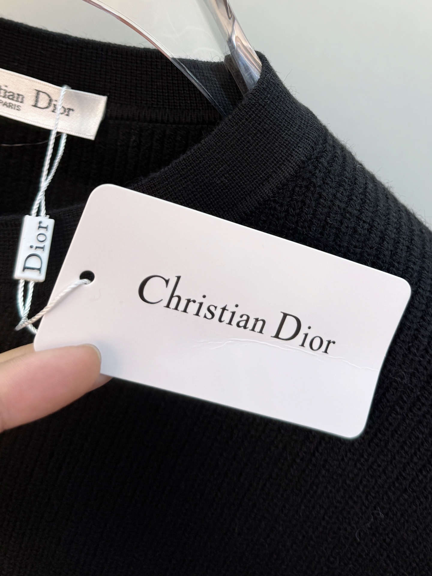 P迪奥2025【新品】秋冬新款针织羊毛开衫 高品质意大利进口羊毛混纺面料，高密度针织，时尚百搭毛衣，帅气