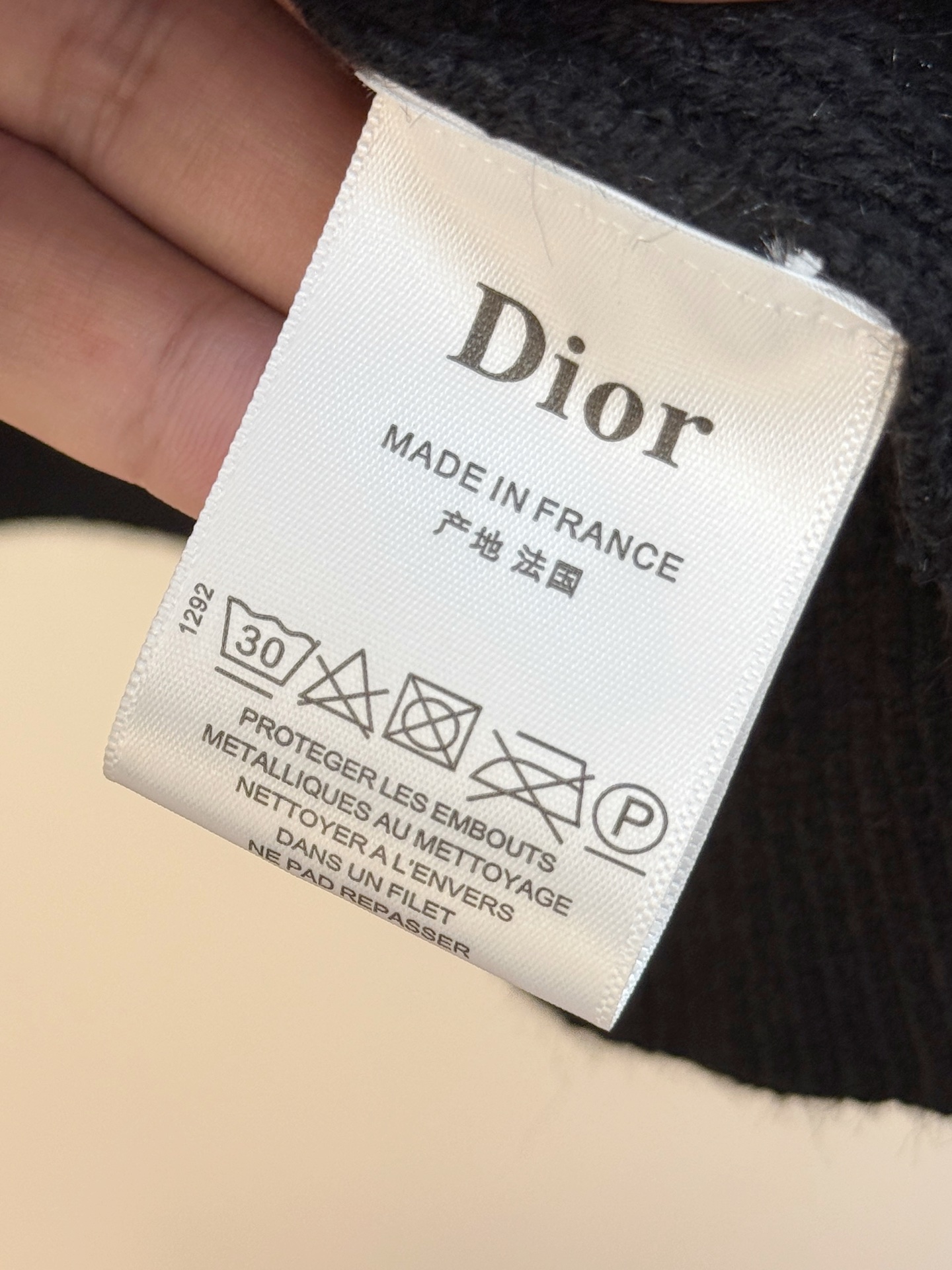 P迪奥2025【新品】秋冬新款针织羊毛开衫 高品质意大利进口羊毛混纺面料，高密度针织，时尚百搭毛衣，帅气