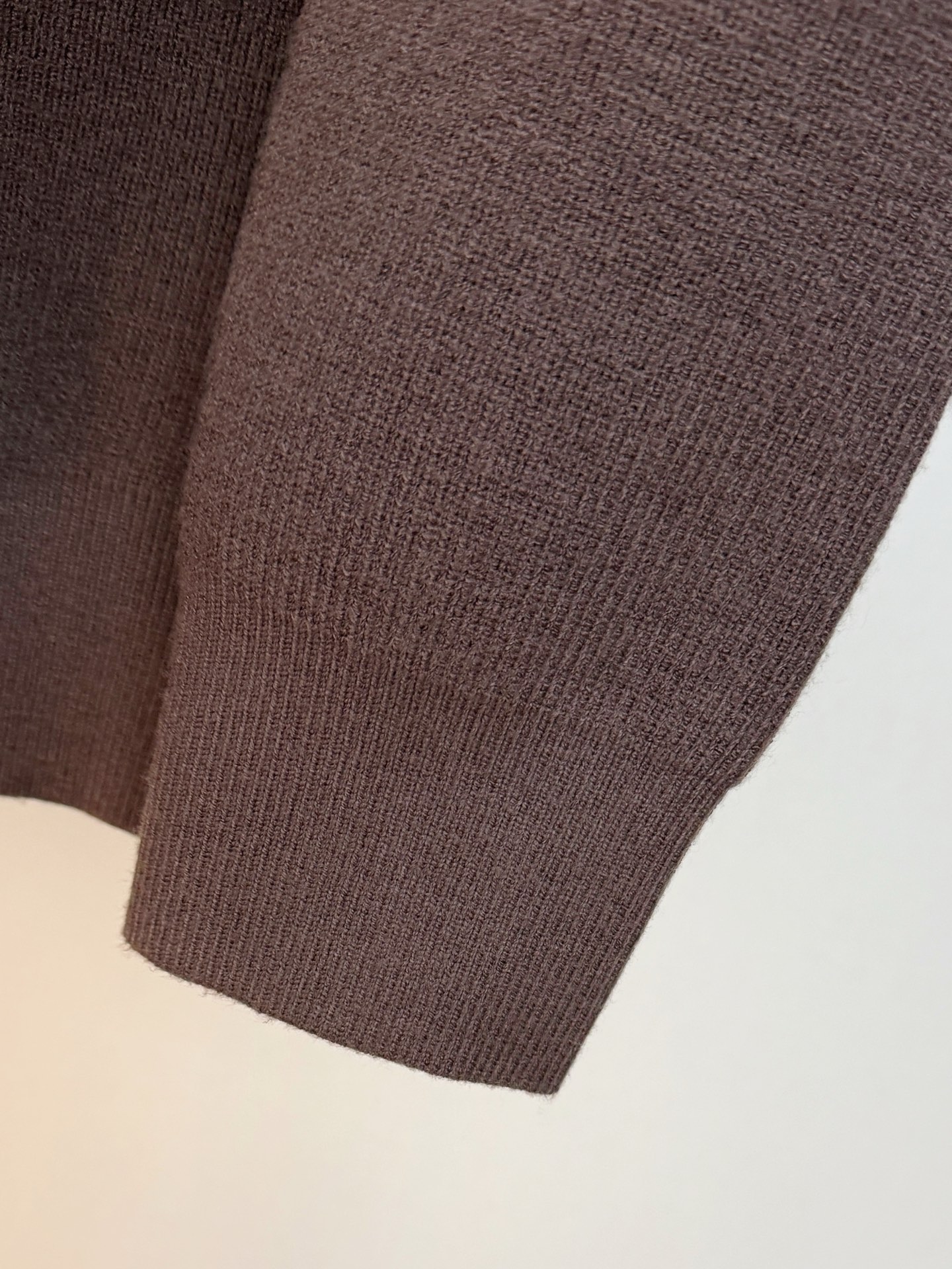 P迪奥2025【新品】秋冬新款针织羊毛开衫 高品质意大利进口羊毛混纺面料，高密度针织，时尚百搭毛衣，帅气