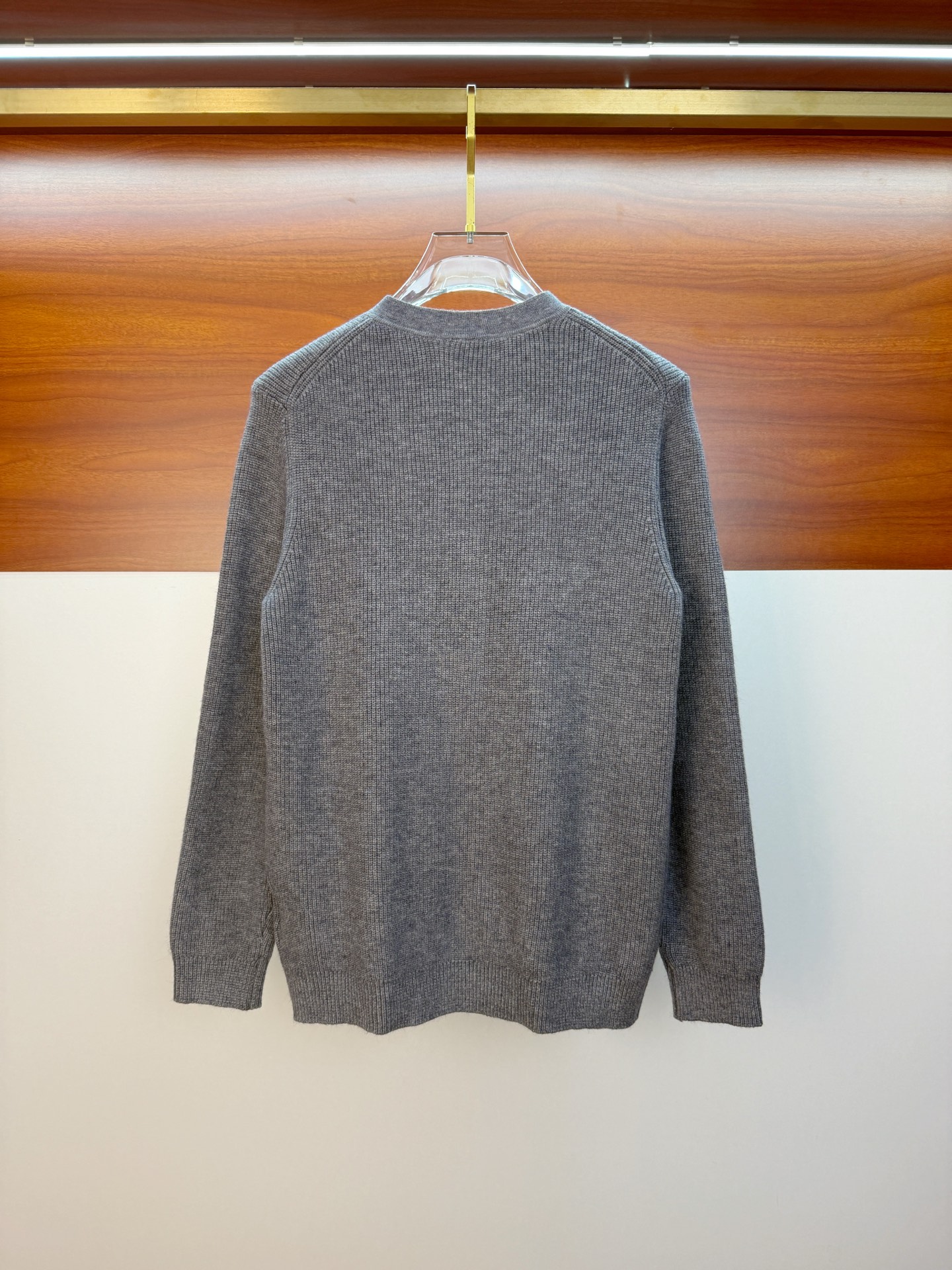 P迪奥2025【新品】秋冬新款针织羊毛开衫 高品质意大利进口羊毛混纺面料，高密度针织，时尚百搭毛衣，帅气