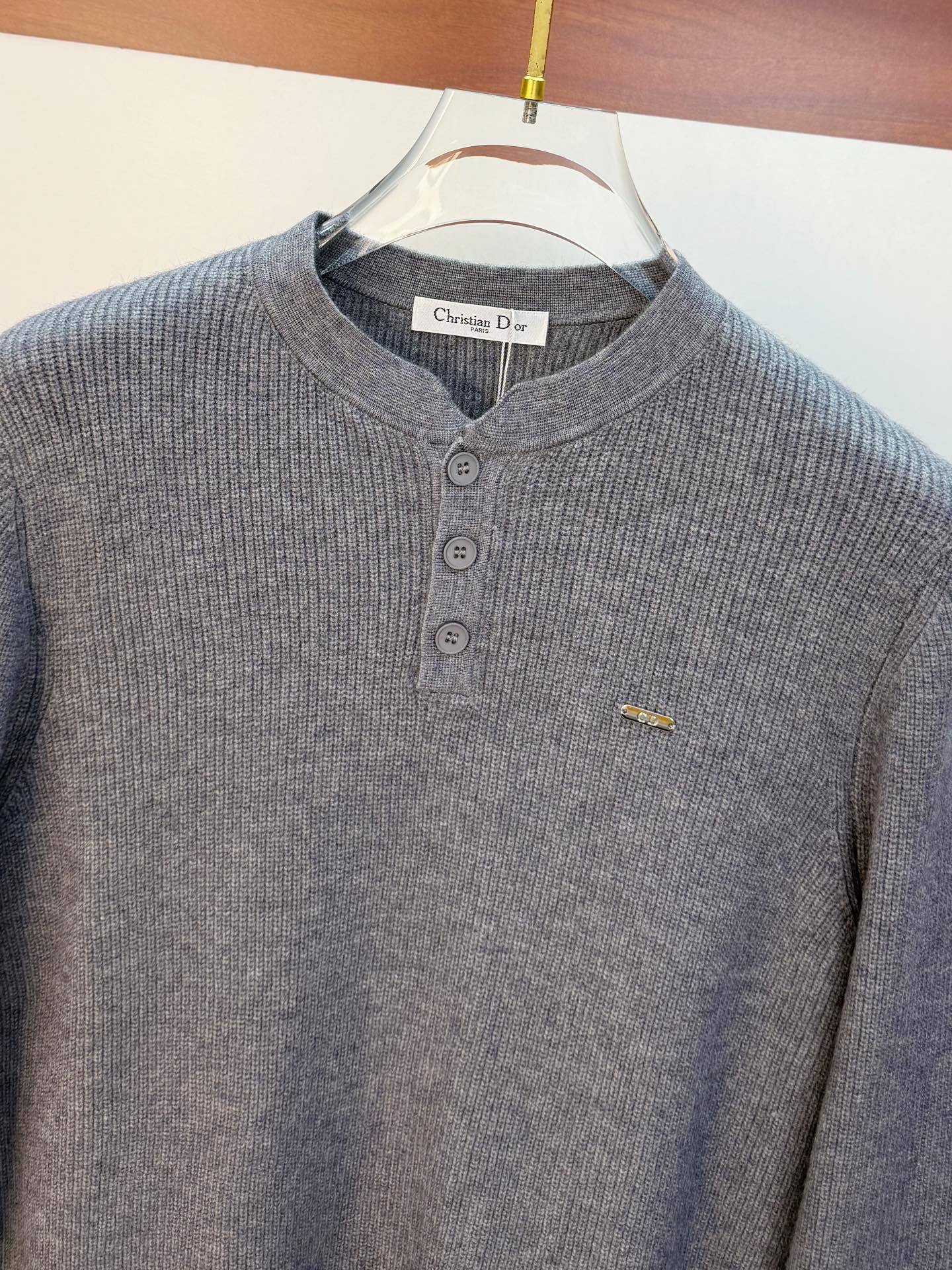 P迪奥2025【新品】秋冬新款针织羊毛开衫 高品质意大利进口羊毛混纺面料，高密度针织，时尚百搭毛衣，帅气