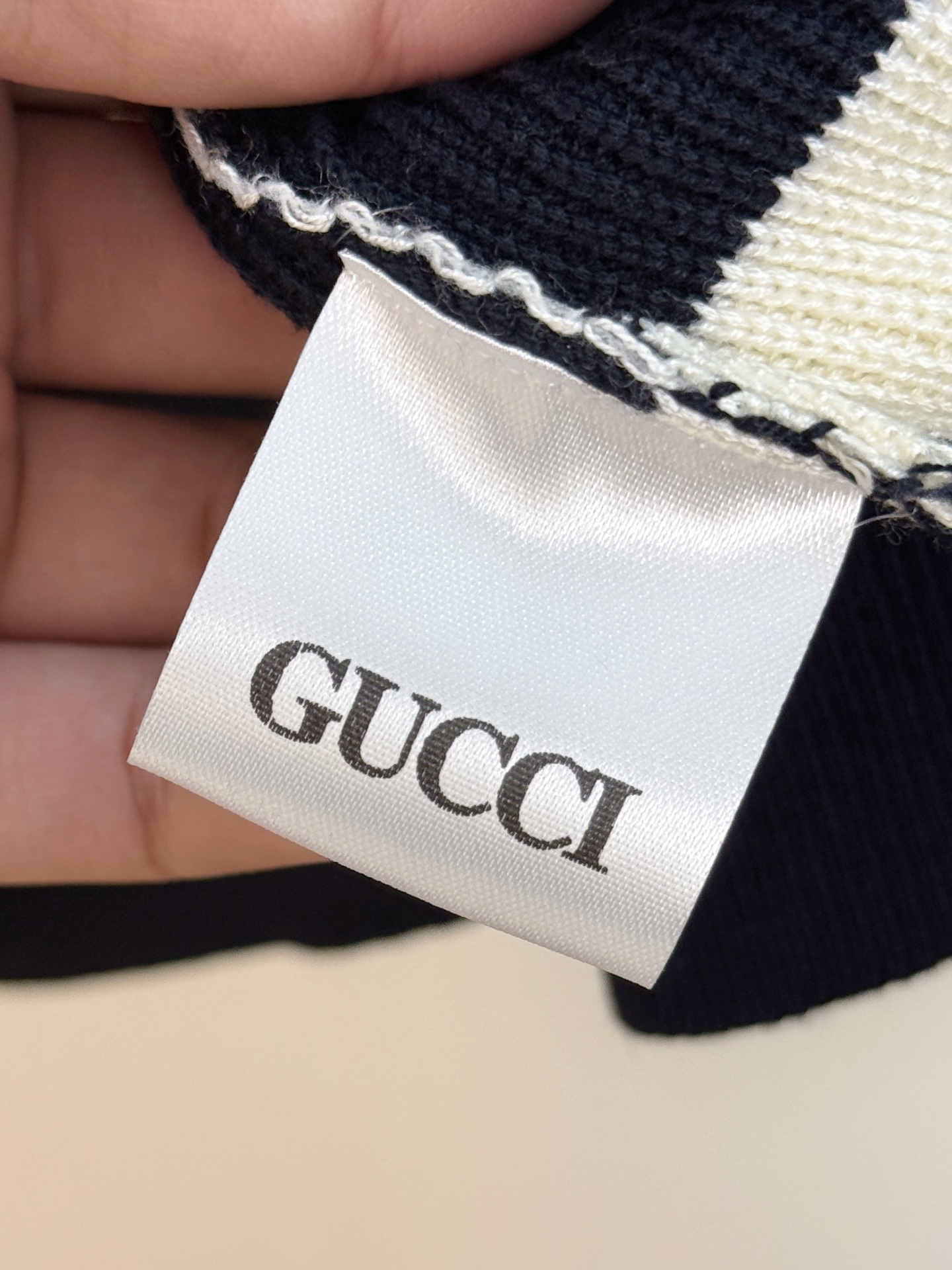 P杰尼亚2025【新品】秋冬新款针织羊毛开衫 高品质意大利进口羊毛混纺面料，高密度针织，时尚百搭毛衣，帅