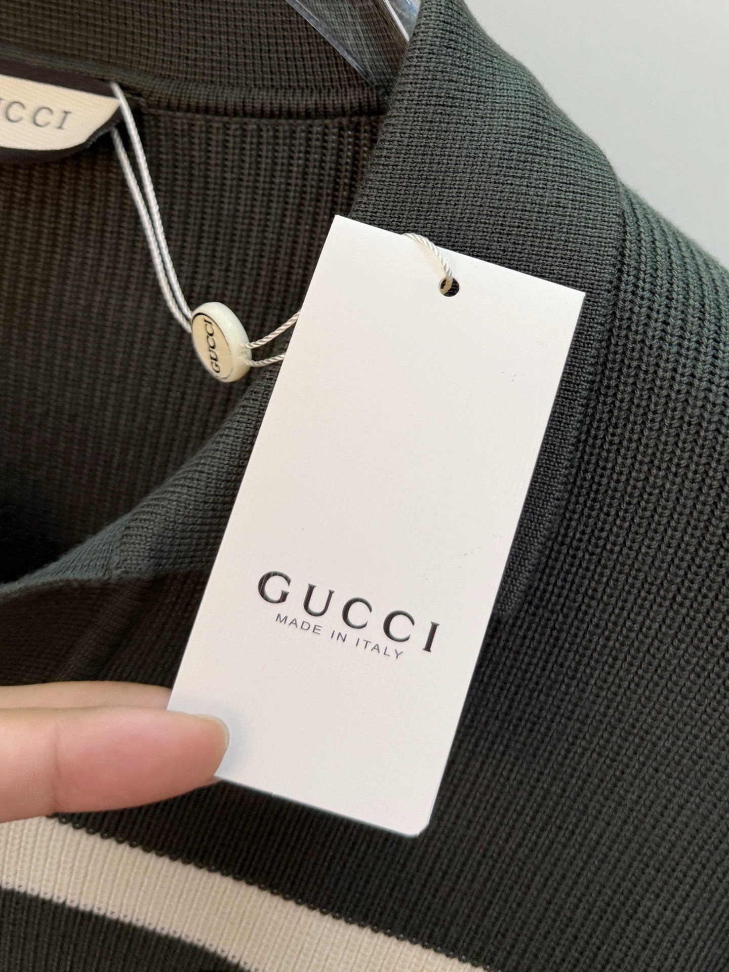 P古驰2025【新品】秋冬新款针织羊毛开衫 高品质意大利进口羊毛混纺面料，高密度针织，时尚百搭毛衣，帅气