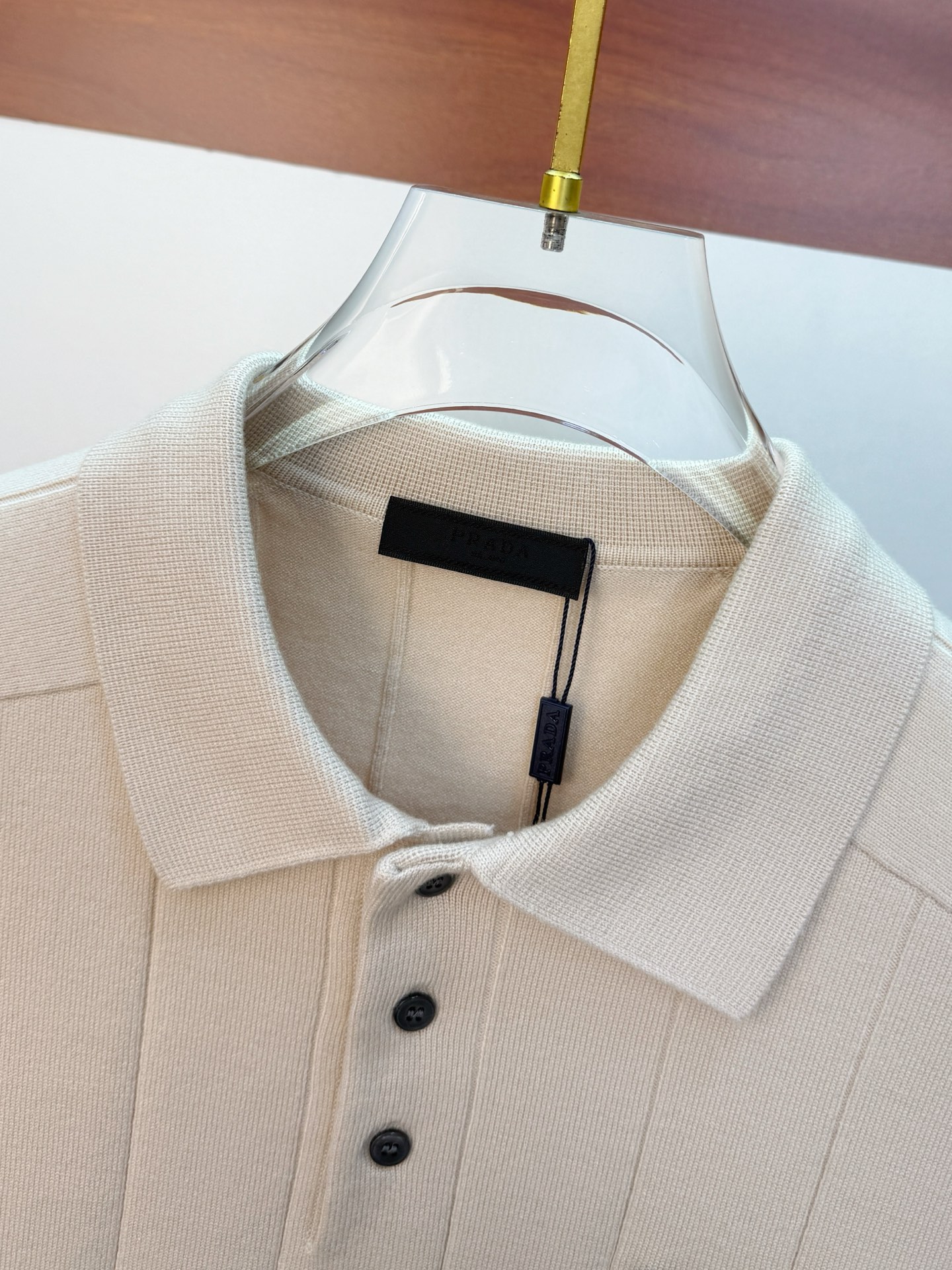 P普拉达2025【新品】秋冬新款针织羊毛开衫 高品质意大利进口羊毛混纺面料，高密度针织，时尚百搭毛衣，帅