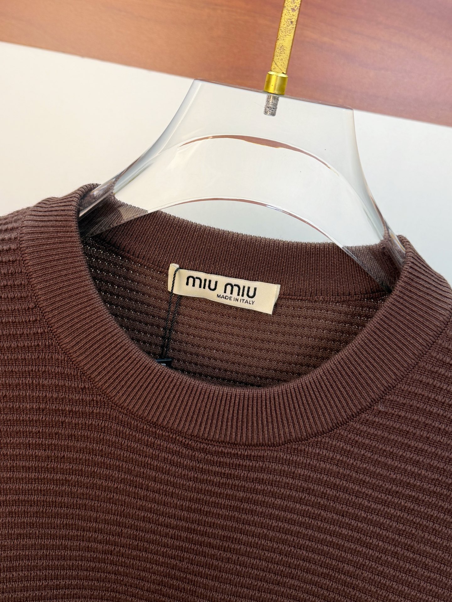 Pmiumiu2025【新品】秋冬新款针织羊毛开衫 高品质意大利进口羊毛混纺面料，高密度针织，时尚百搭毛