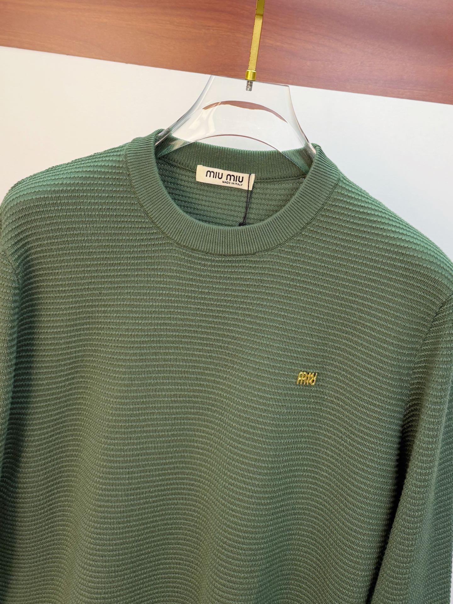 Pmiumiu2025【新品】秋冬新款针织羊毛开衫 高品质意大利进口羊毛混纺面料，高密度针织，时尚百搭毛