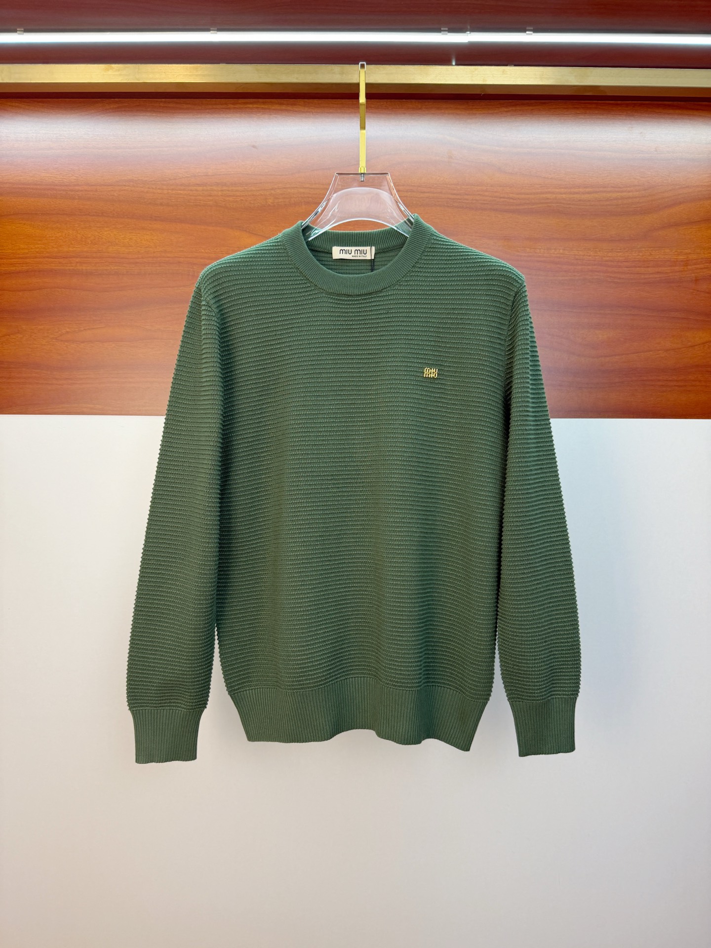 Pmiumiu2025【新品】秋冬新款针织羊毛开衫 高品质意大利进口羊毛混纺面料，高密度针织，时尚百搭毛