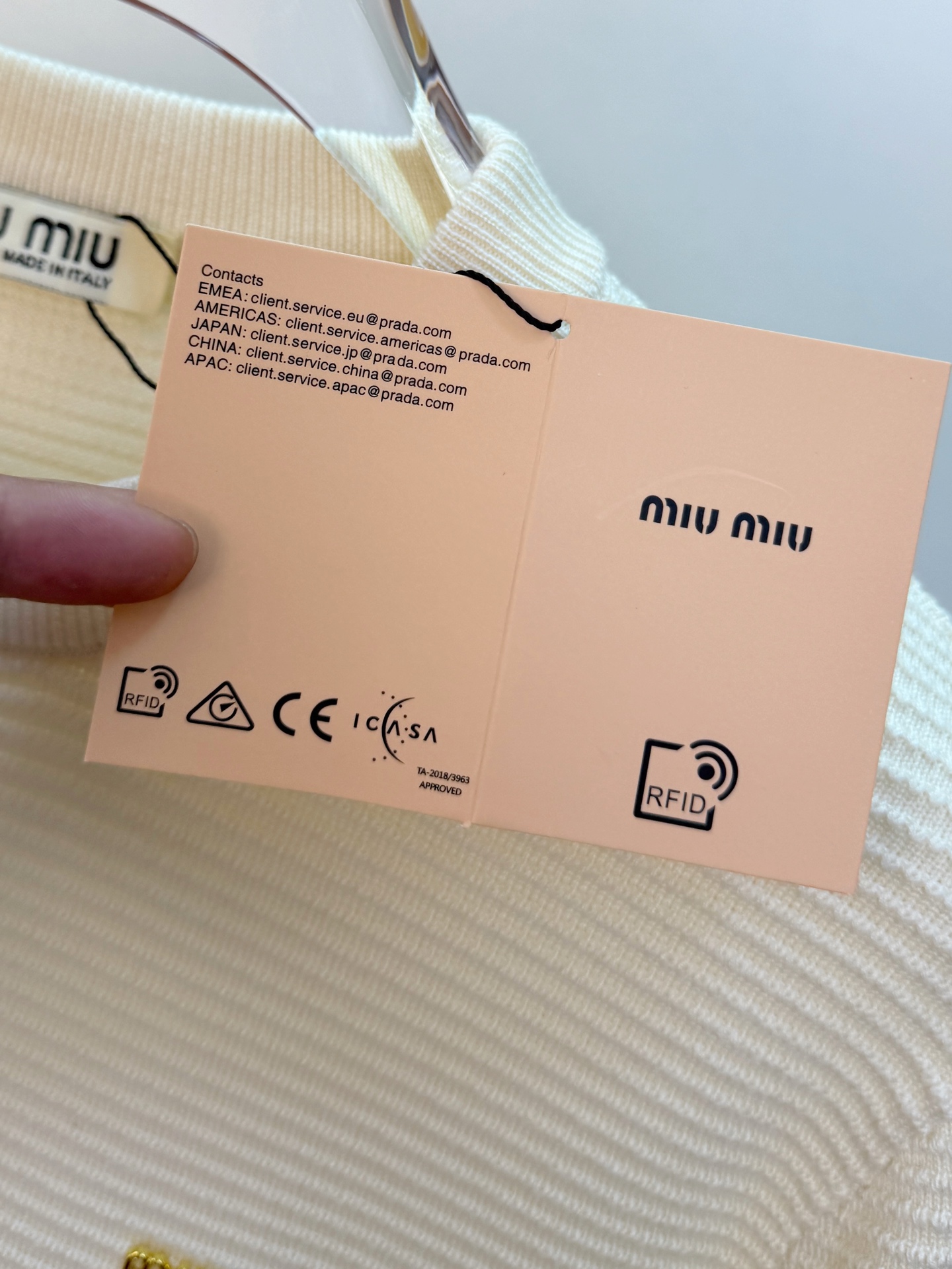 Pmiumiu2025【新品】秋冬新款针织羊毛开衫 高品质意大利进口羊毛混纺面料，高密度针织，时尚百搭毛