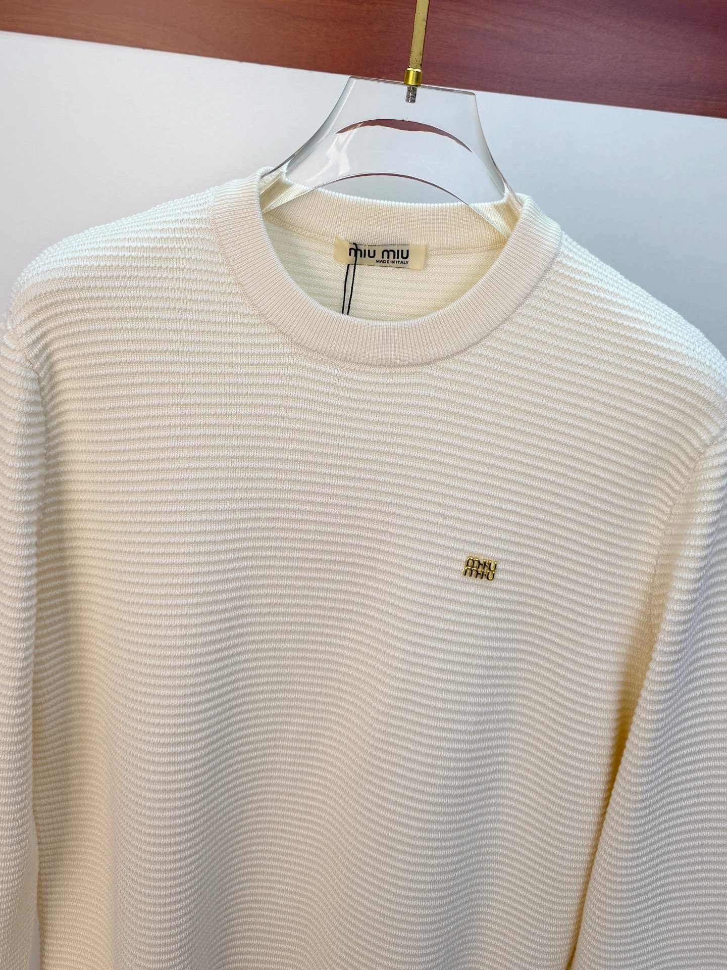 Pmiumiu2025【新品】秋冬新款针织羊毛开衫 高品质意大利进口羊毛混纺面料，高密度针织，时尚百搭毛