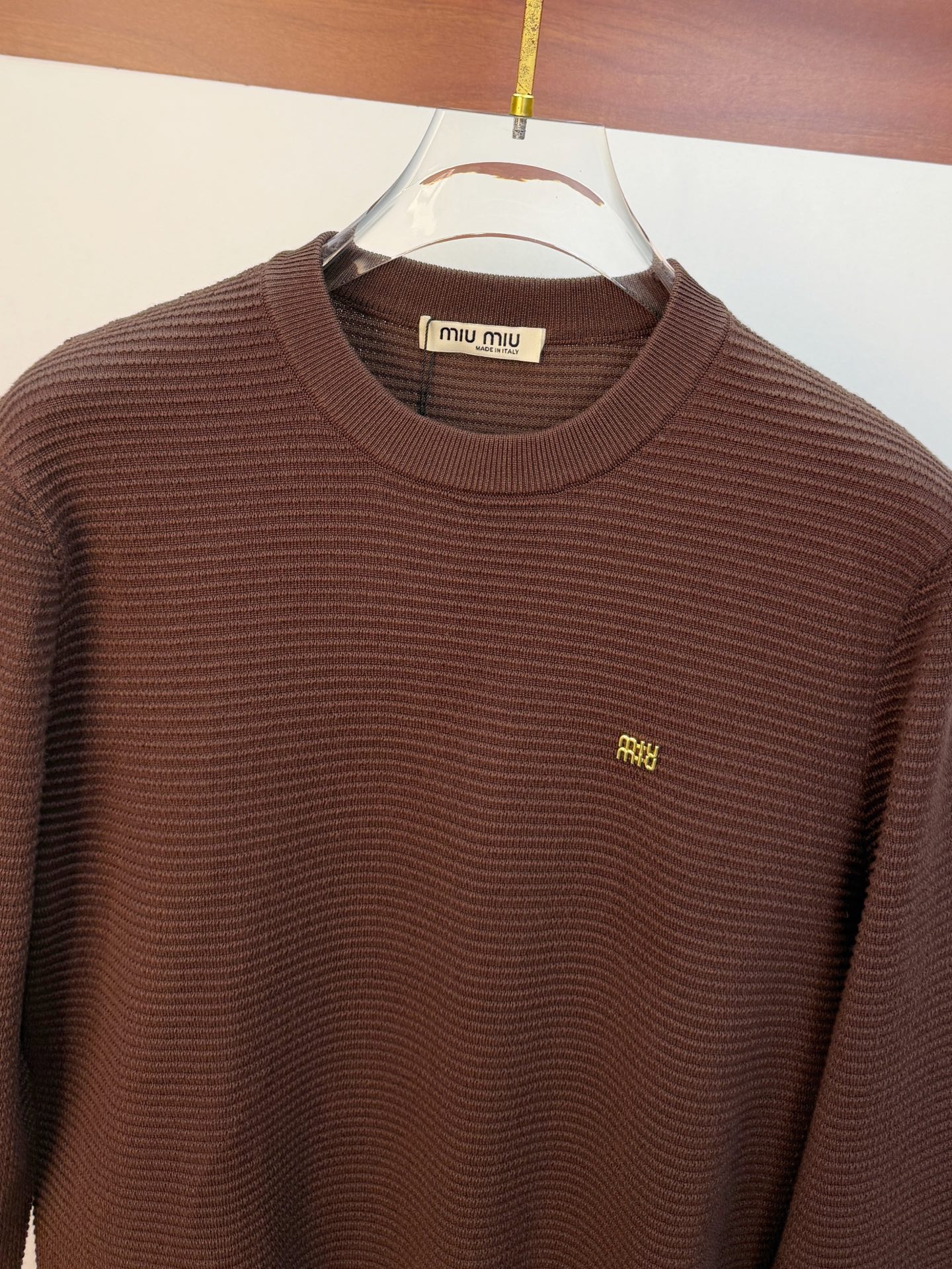 Pmiumiu2025【新品】秋冬新款针织羊毛开衫 高品质意大利进口羊毛混纺面料，高密度针织，时尚百搭毛