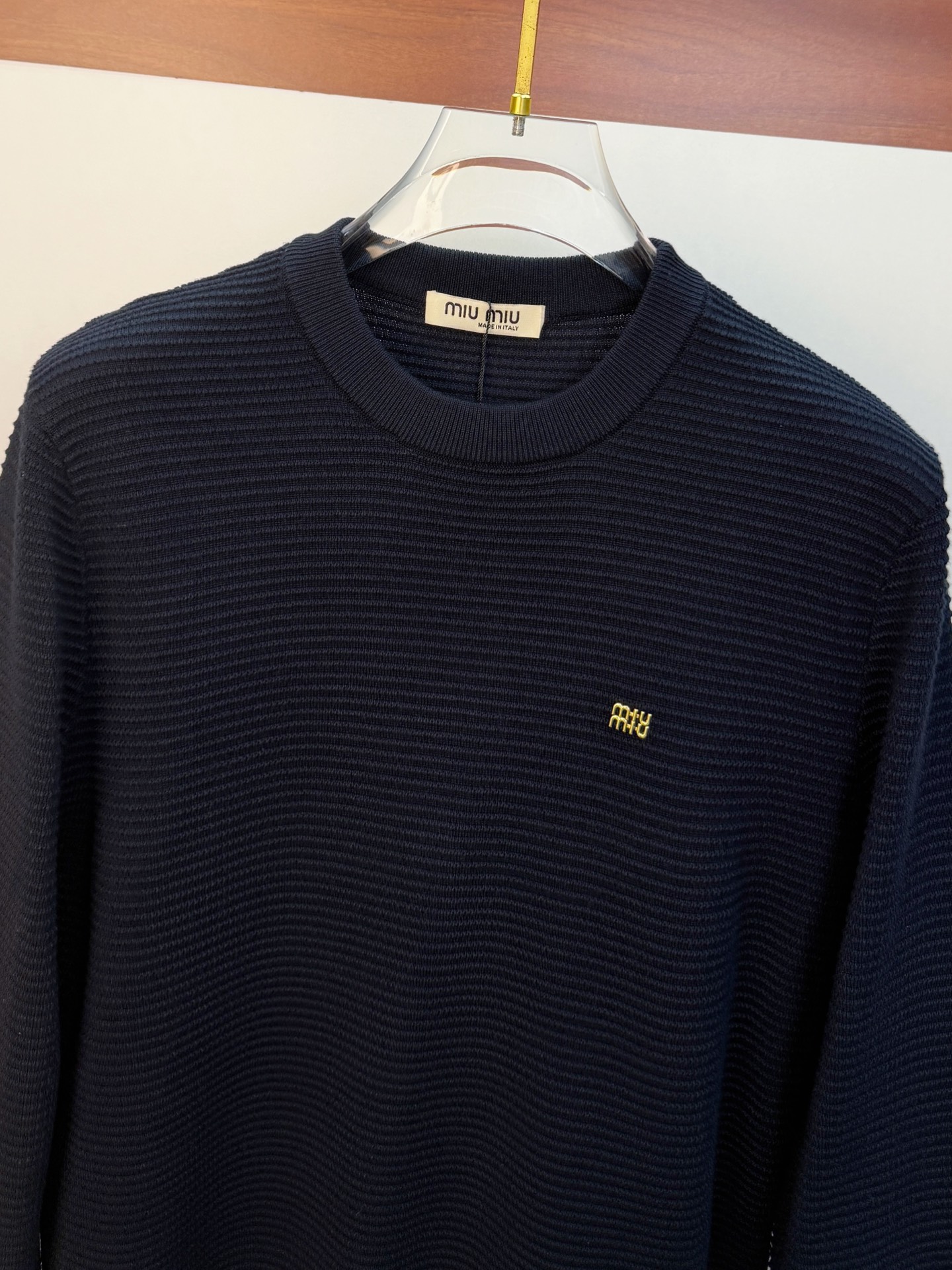 Pmiumiu2025【新品】秋冬新款针织羊毛开衫 高品质意大利进口羊毛混纺面料，高密度针织，时尚百搭毛