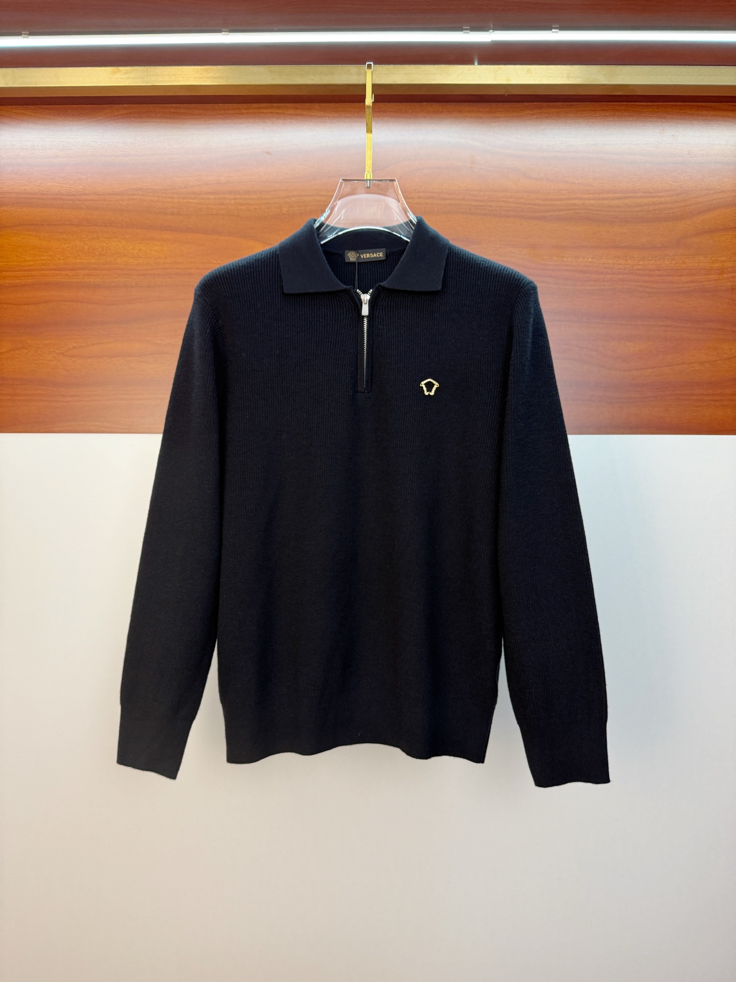 P范思哲2025【新品】秋冬新款针织羊毛开衫 高品质意大利进口羊毛混纺面料，高密度针织，时尚百搭毛衣，帅