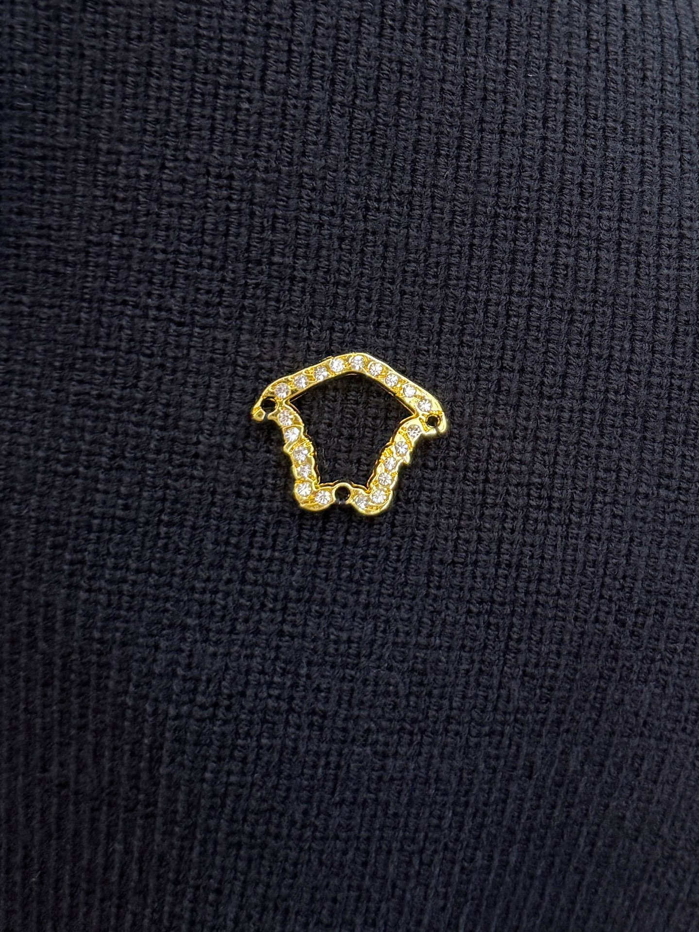 P范思哲2025【新品】秋冬新款针织羊毛开衫 高品质意大利进口羊毛混纺面料，高密度针织，时尚百搭毛衣，帅