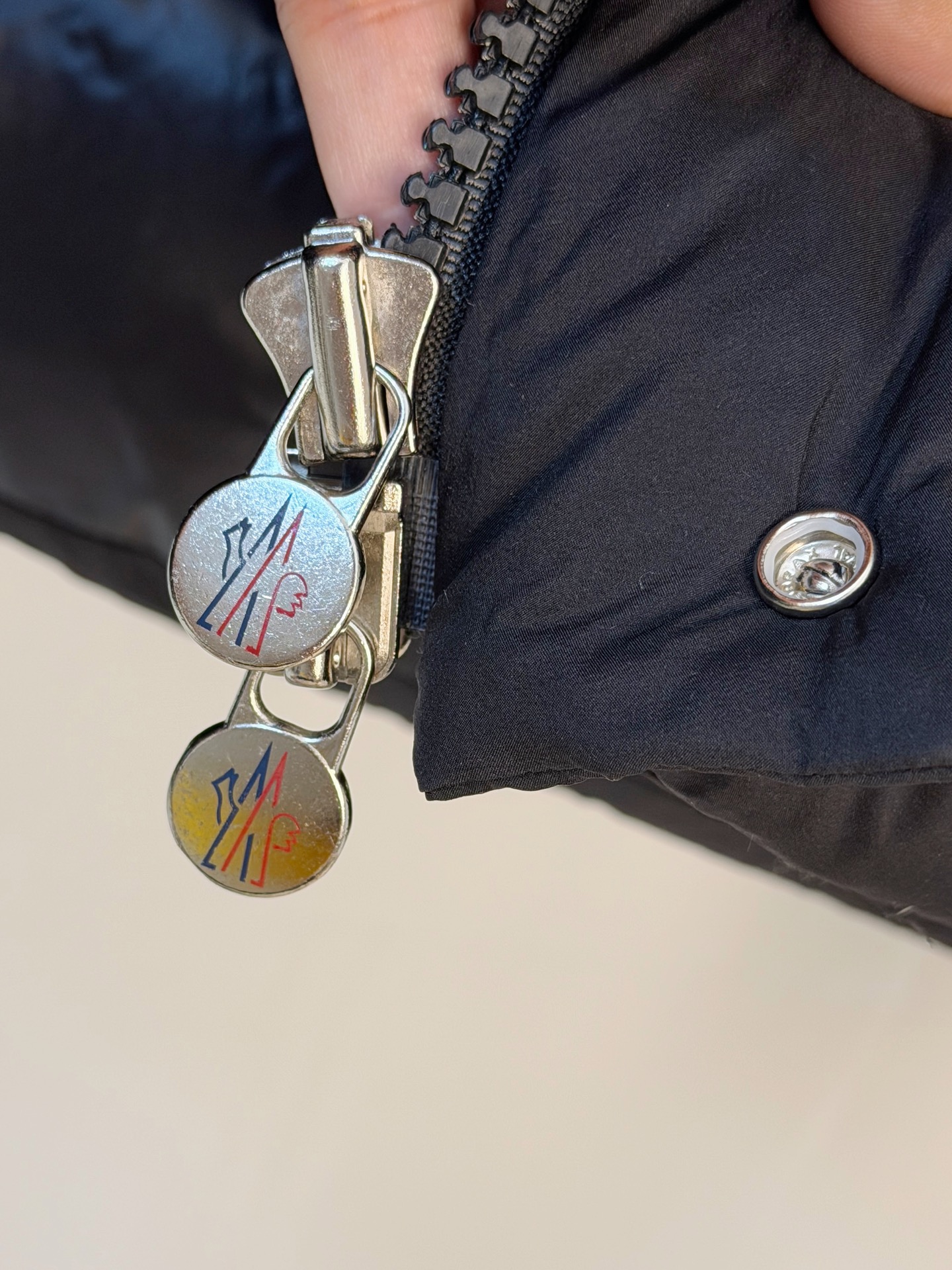 P蒙口25ss秋冬新款🆕鹅绒羽绒服原版1:1订制五金配件全进口原版定制 欢迎专柜对比 绝对的高品质 采用