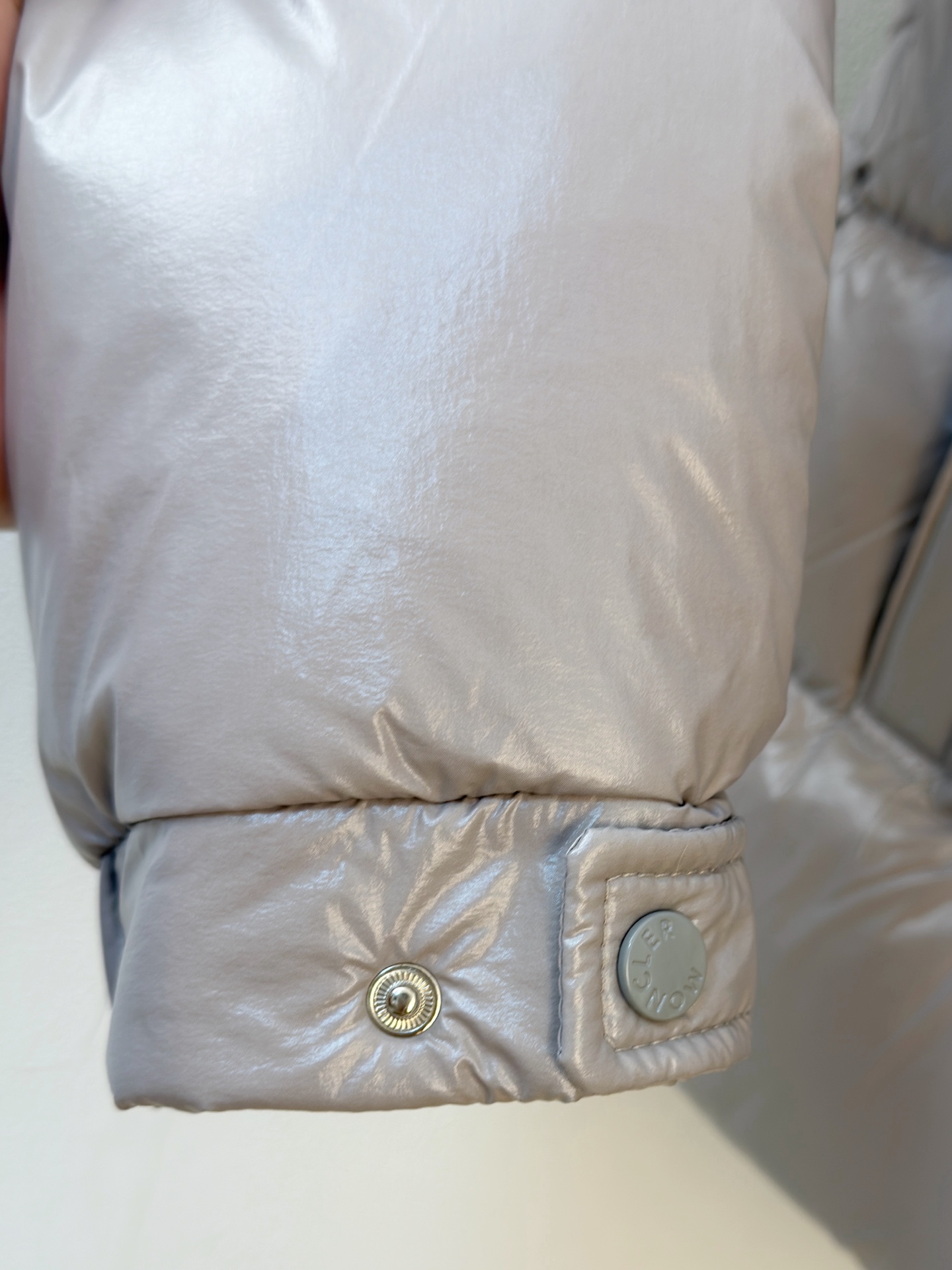 P蒙口25ss秋冬新款🆕鹅绒羽绒服原版1:1订制五金配件全进口原版定制 欢迎专柜对比 绝对的高品质 采用