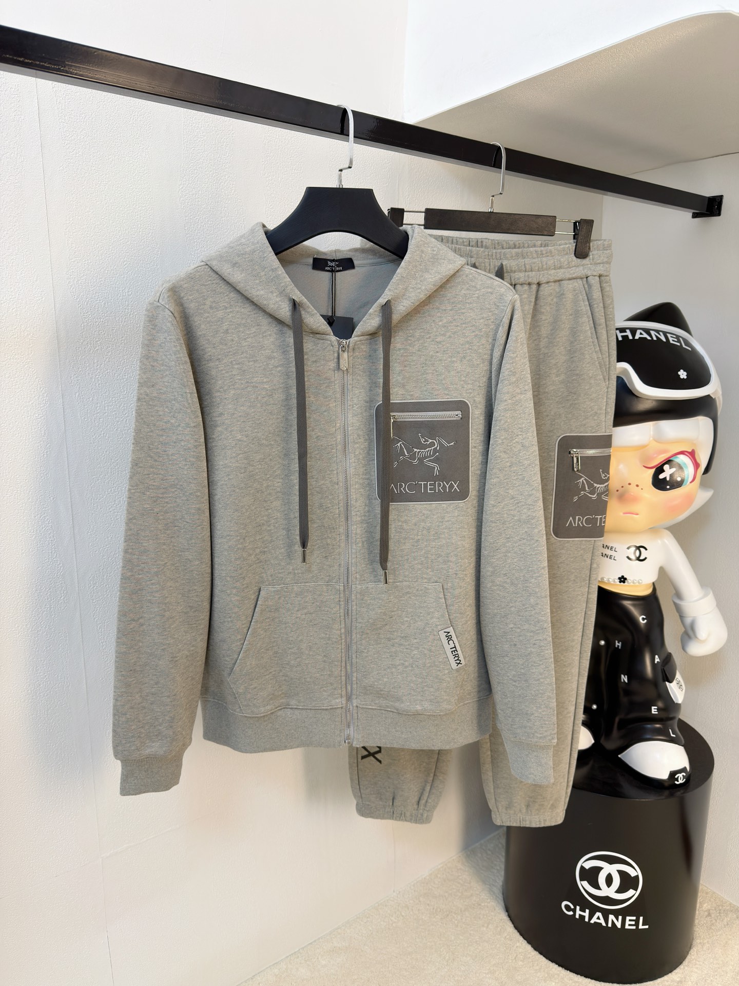 P始祖鸟2025秋冬新款专柜同款休闲空气层面料套装，透气舒适休闲！高级感满满！细节精致高档，做工无可挑剔