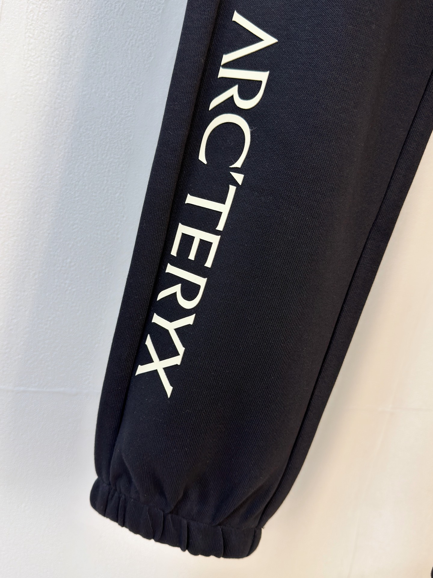 P始祖鸟2025秋冬新款专柜同款休闲空气层面料套装，透气舒适休闲！高级感满满！细节精致高档，做工无可挑剔