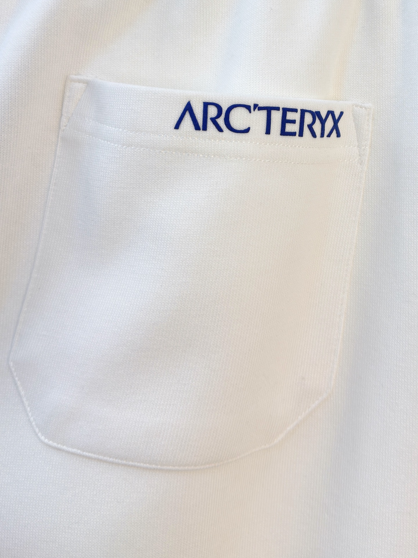 P始祖鸟2025秋冬新款专柜同款休闲空气层面料套装，透气舒适休闲！高级感满满！细节精致高档，做工无可挑剔