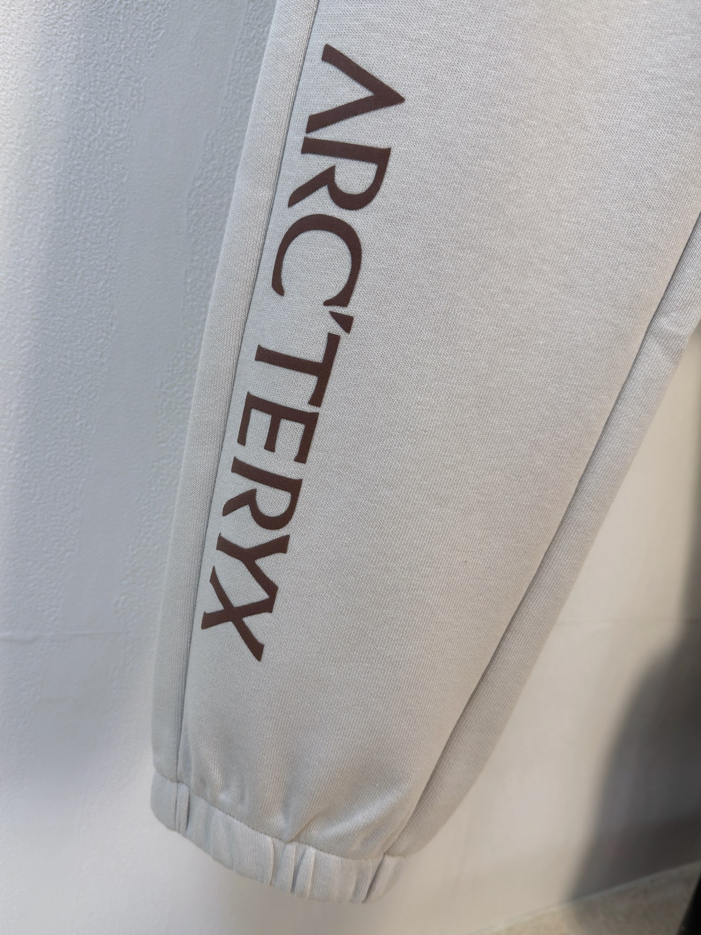 P始祖鸟2025秋冬新款专柜同款休闲空气层面料套装，透气舒适休闲！高级感满满！细节精致高档，做工无可挑剔