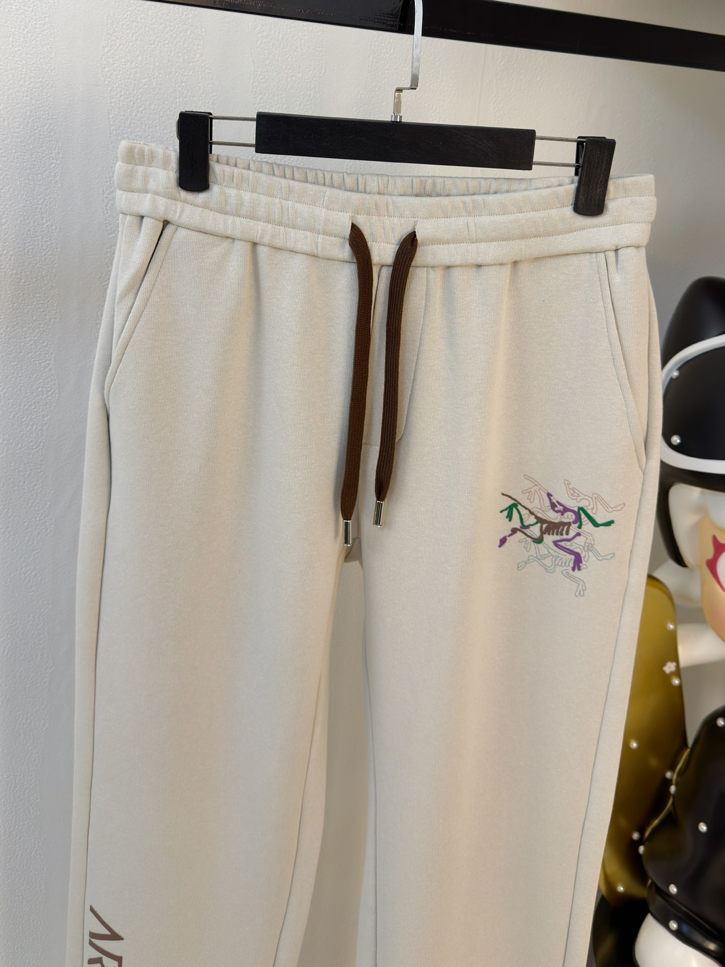 P始祖鸟2025秋冬新款专柜同款休闲空气层面料套装，透气舒适休闲！高级感满满！细节精致高档，做工无可挑剔