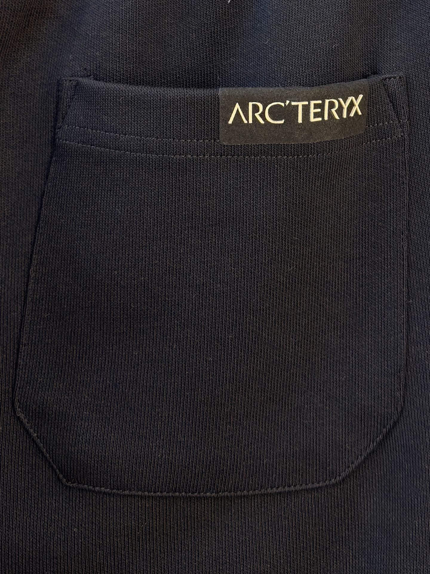 P始祖鸟2025秋冬新款专柜同款休闲空气层面料套装，透气舒适休闲！高级感满满！细节精致高档，做工无可挑剔