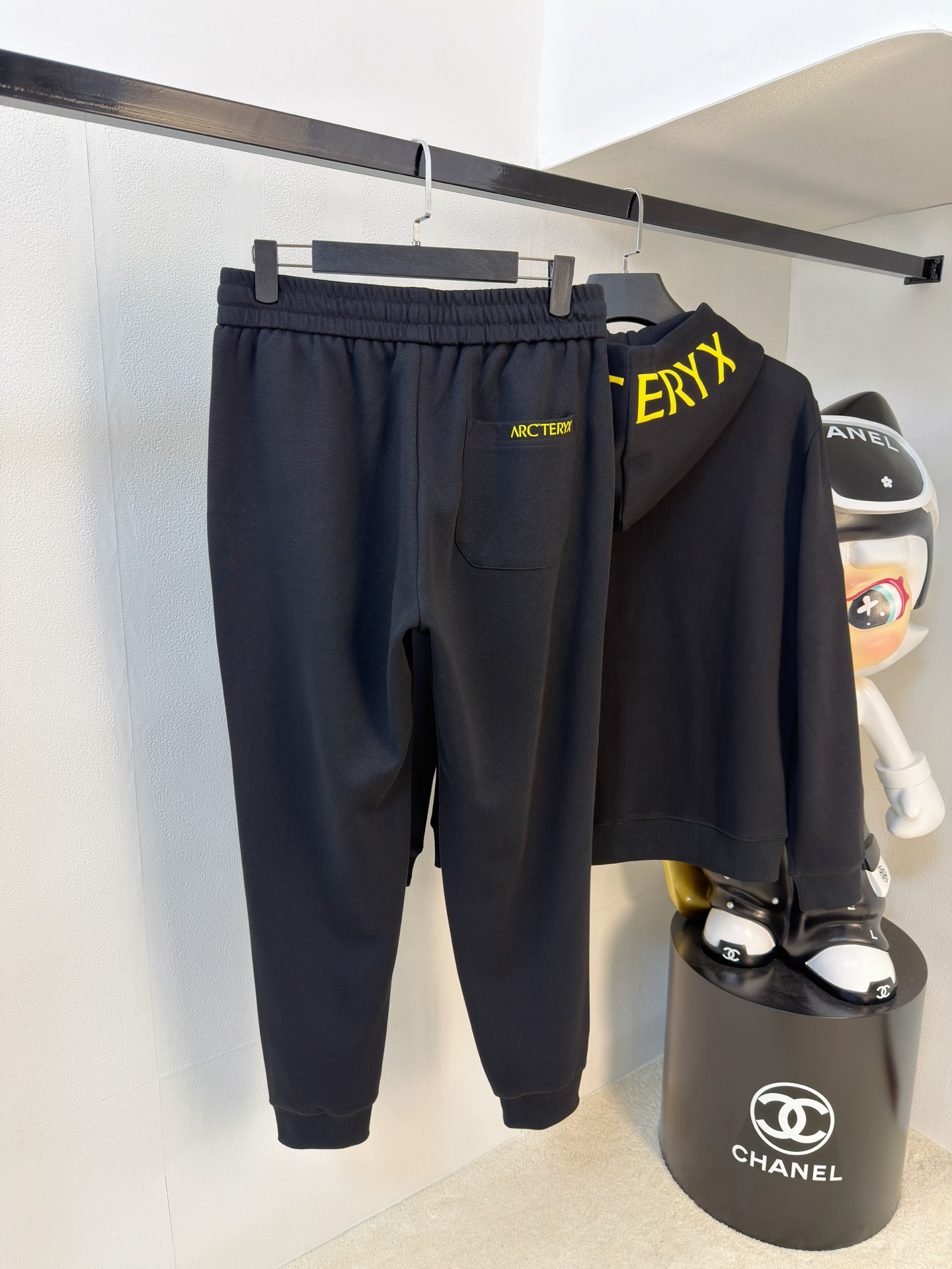 P始祖鸟2025秋冬新款专柜同款休闲空气层面料套装，透气舒适休闲！高级感满满！细节精致高档，做工无可挑剔