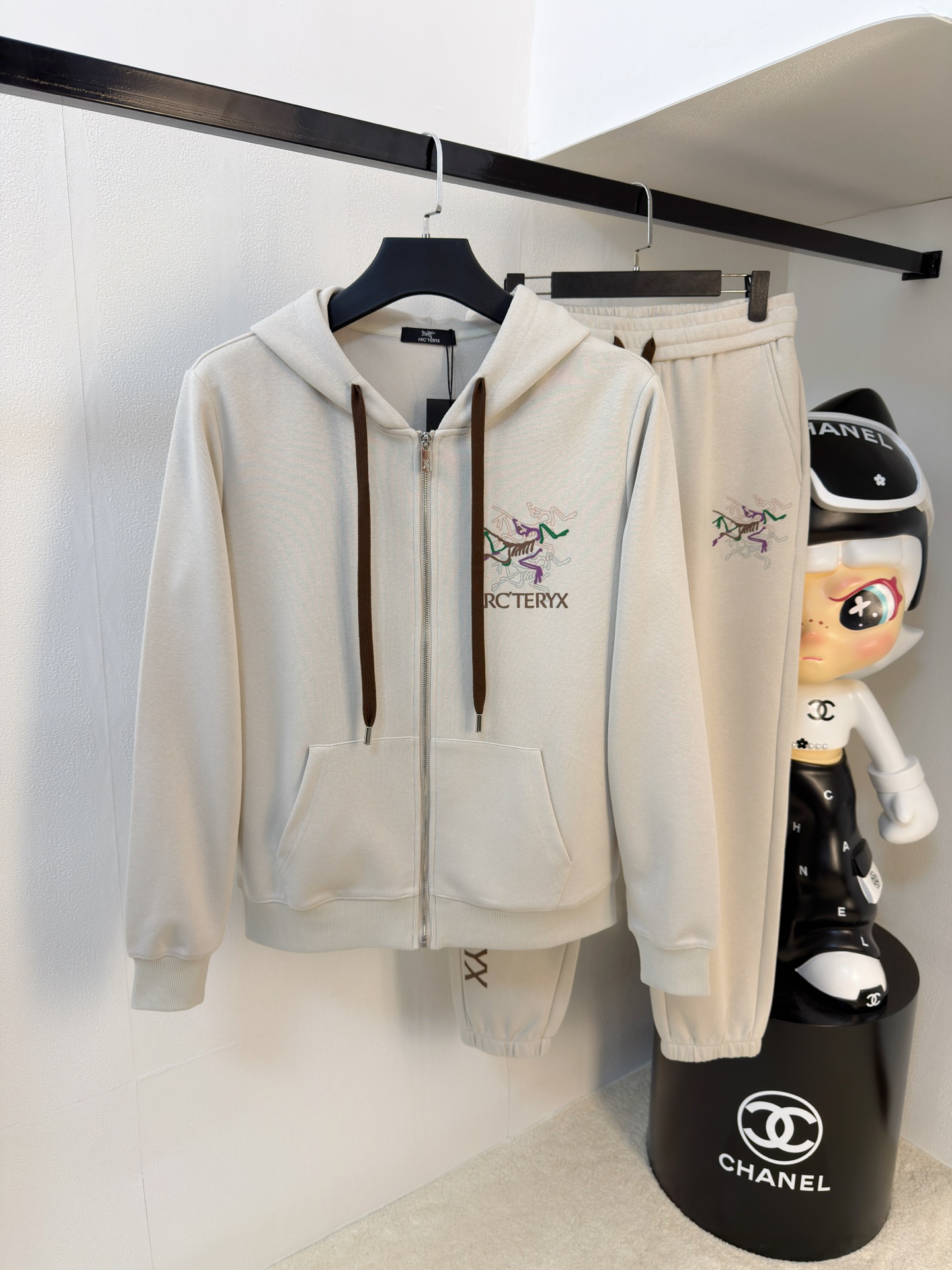 P始祖鸟2025秋冬新款专柜同款休闲空气层面料套装，透气舒适休闲！高级感满满！细节精致高档，做工无可挑剔