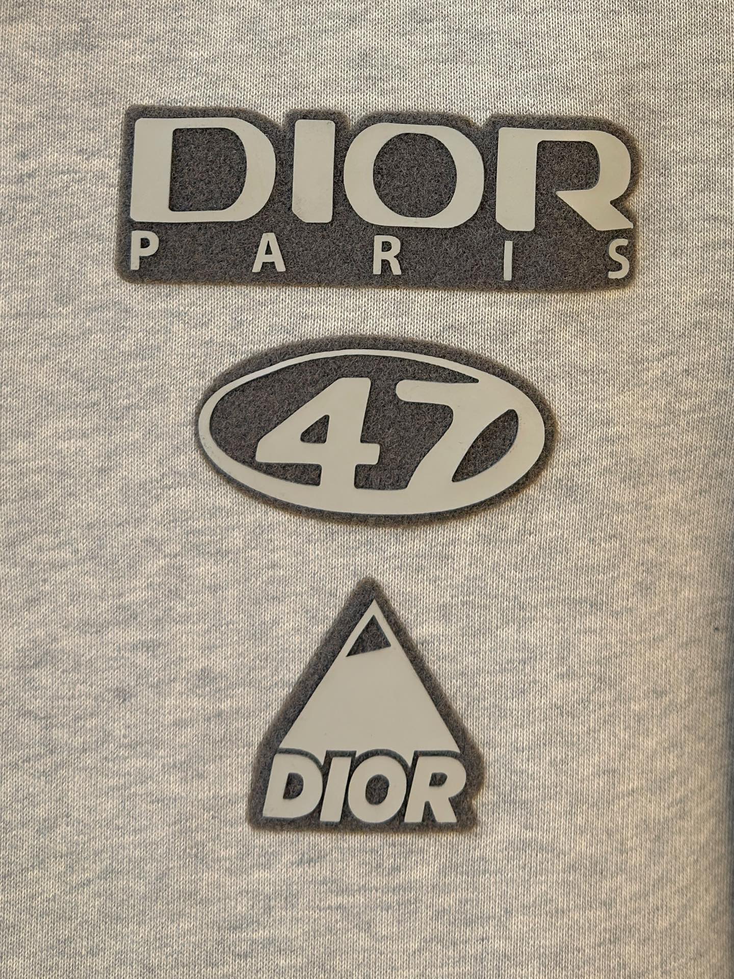 P迪奥2025秋冬新款专柜同款休闲空气层面料套装，透气舒适休闲！高级感满满！细节精致高档，做工无可挑剔！