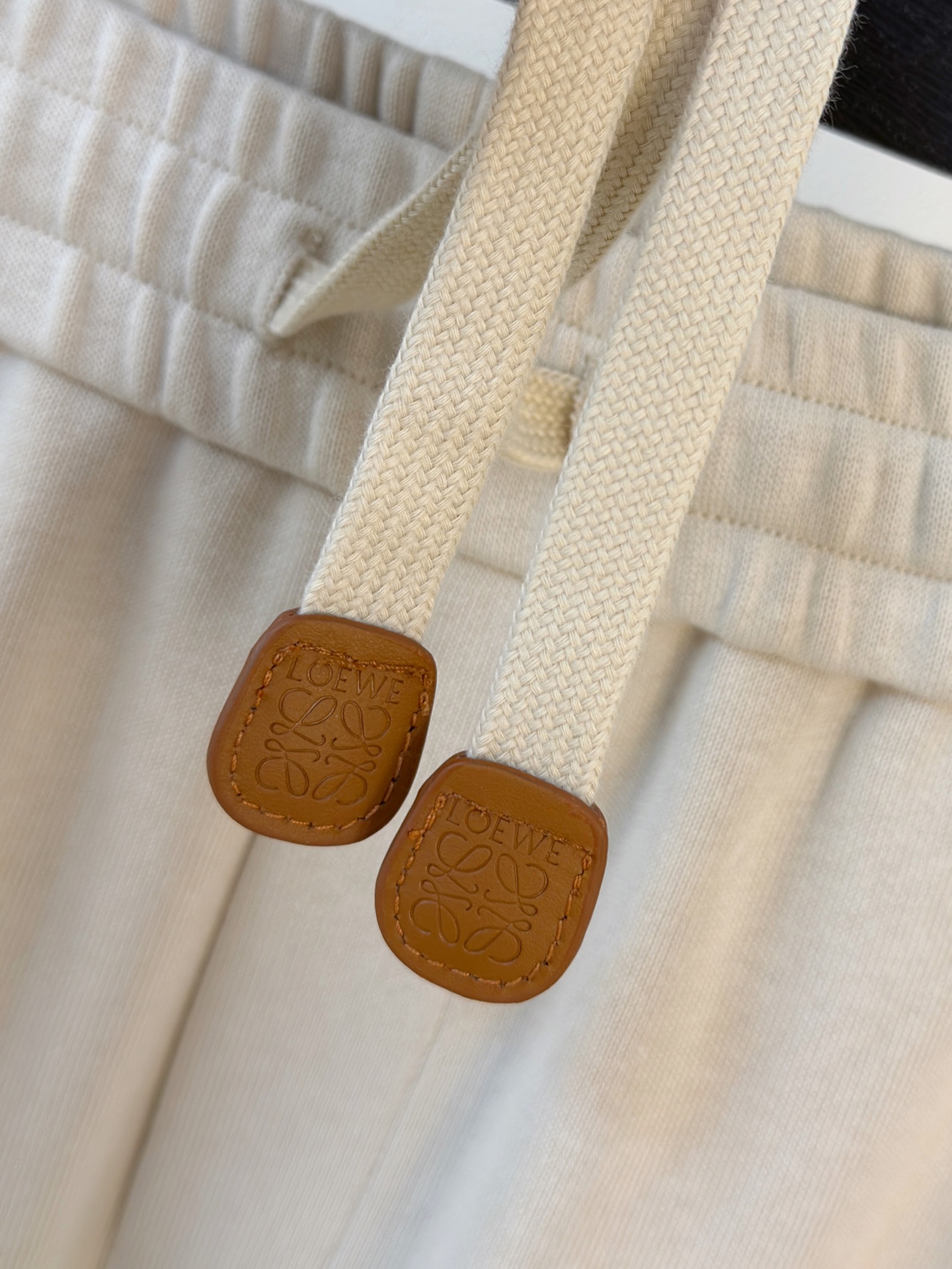 P罗意威2025秋冬新款专柜同款休闲空气层面料套装，透气舒适休闲！高级感满满！细节精致高档，做工无可挑剔