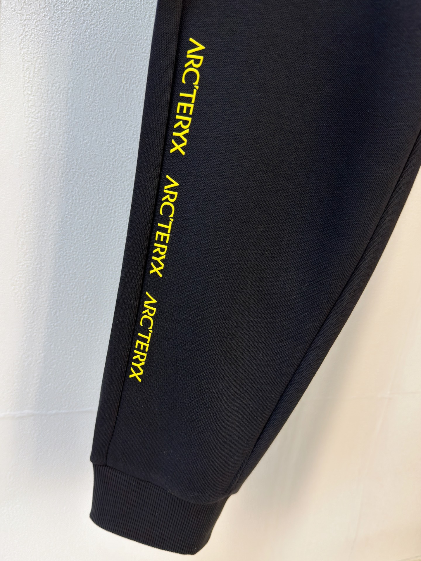 P始祖鸟2025秋冬新款专柜同款休闲空气层面料套装，透气舒适休闲！高级感满满！细节精致高档，做工无可挑剔