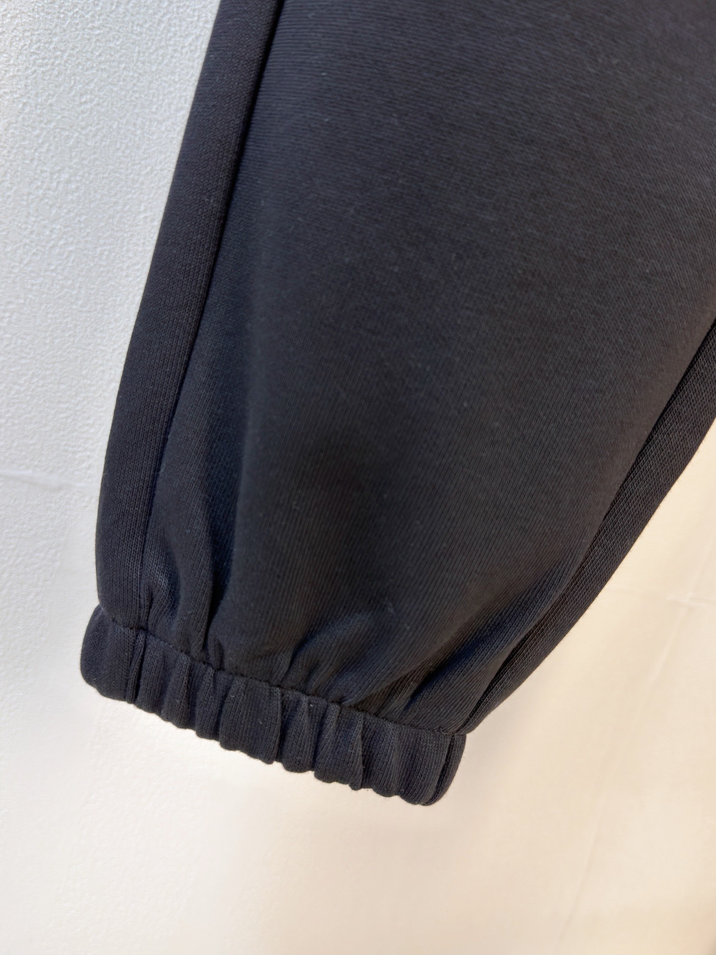 P巴宝莉2025秋冬新款专柜同款休闲空气层面料套装，透气舒适休闲！高级感满满！细节精致高档，做工无可挑剔