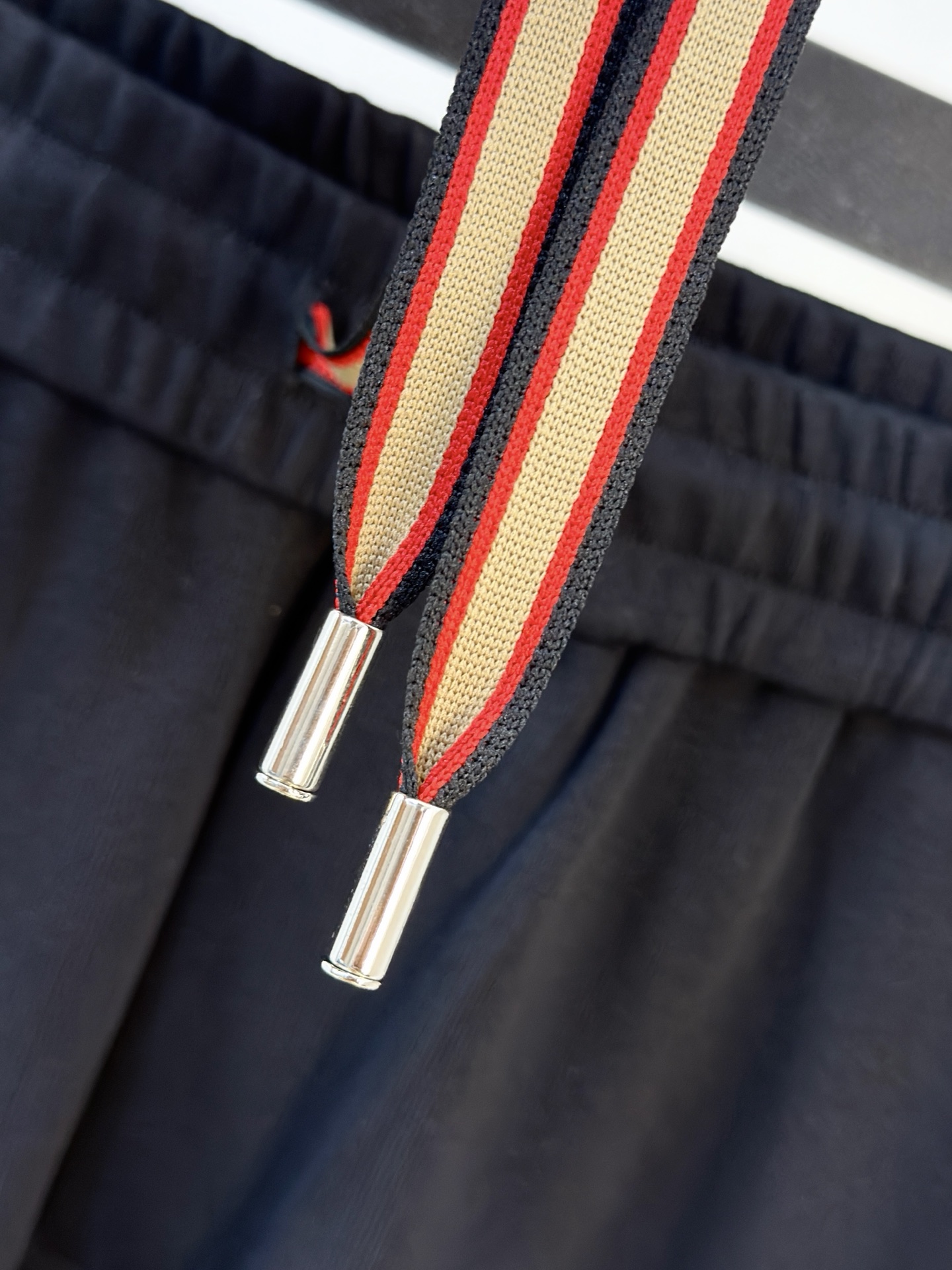 P巴宝莉2025秋冬新款专柜同款休闲空气层面料套装，透气舒适休闲！高级感满满！细节精致高档，做工无可挑剔