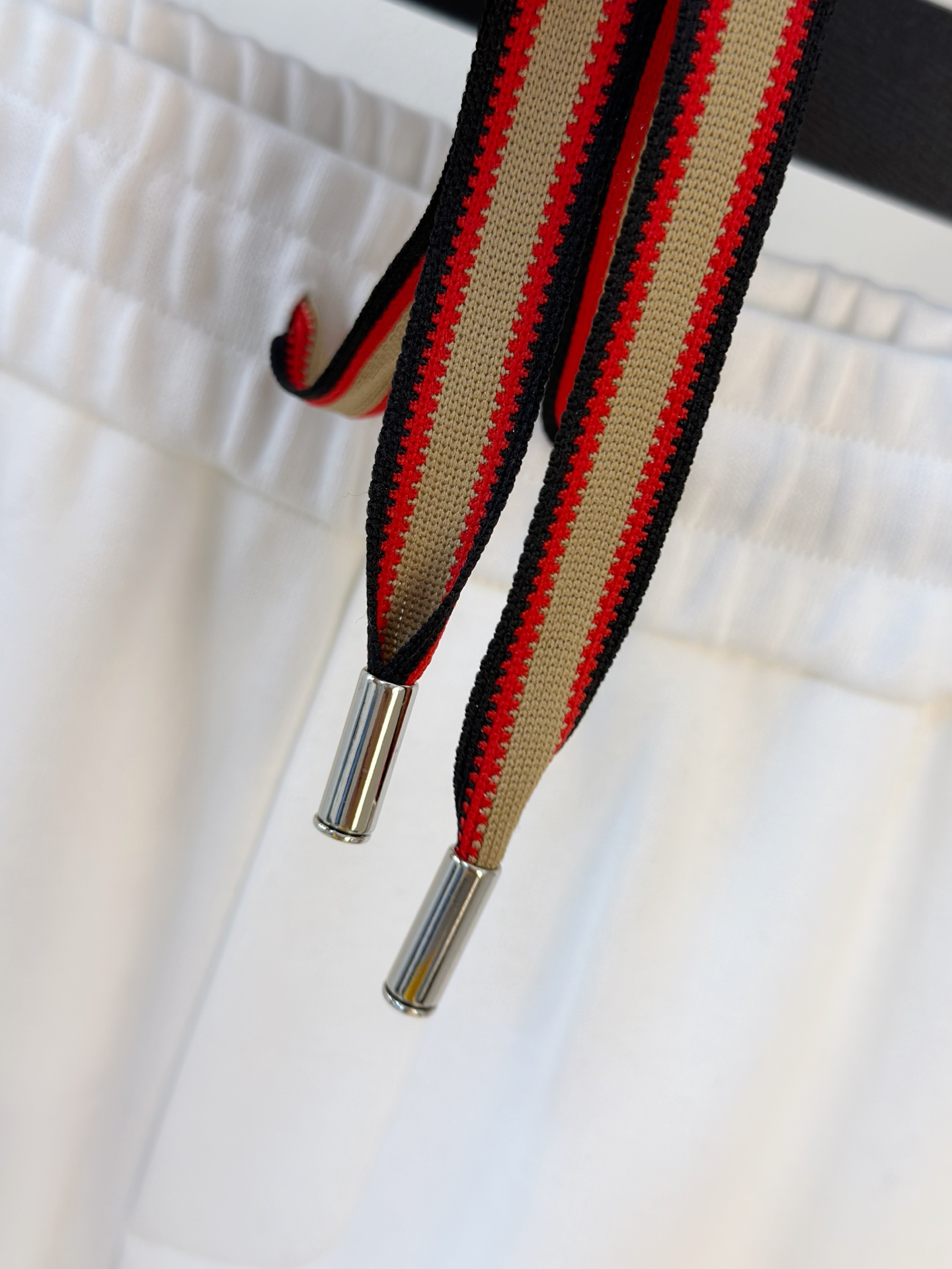 P巴宝莉2025秋冬新款专柜同款休闲空气层面料套装，透气舒适休闲！高级感满满！细节精致高档，做工无可挑剔