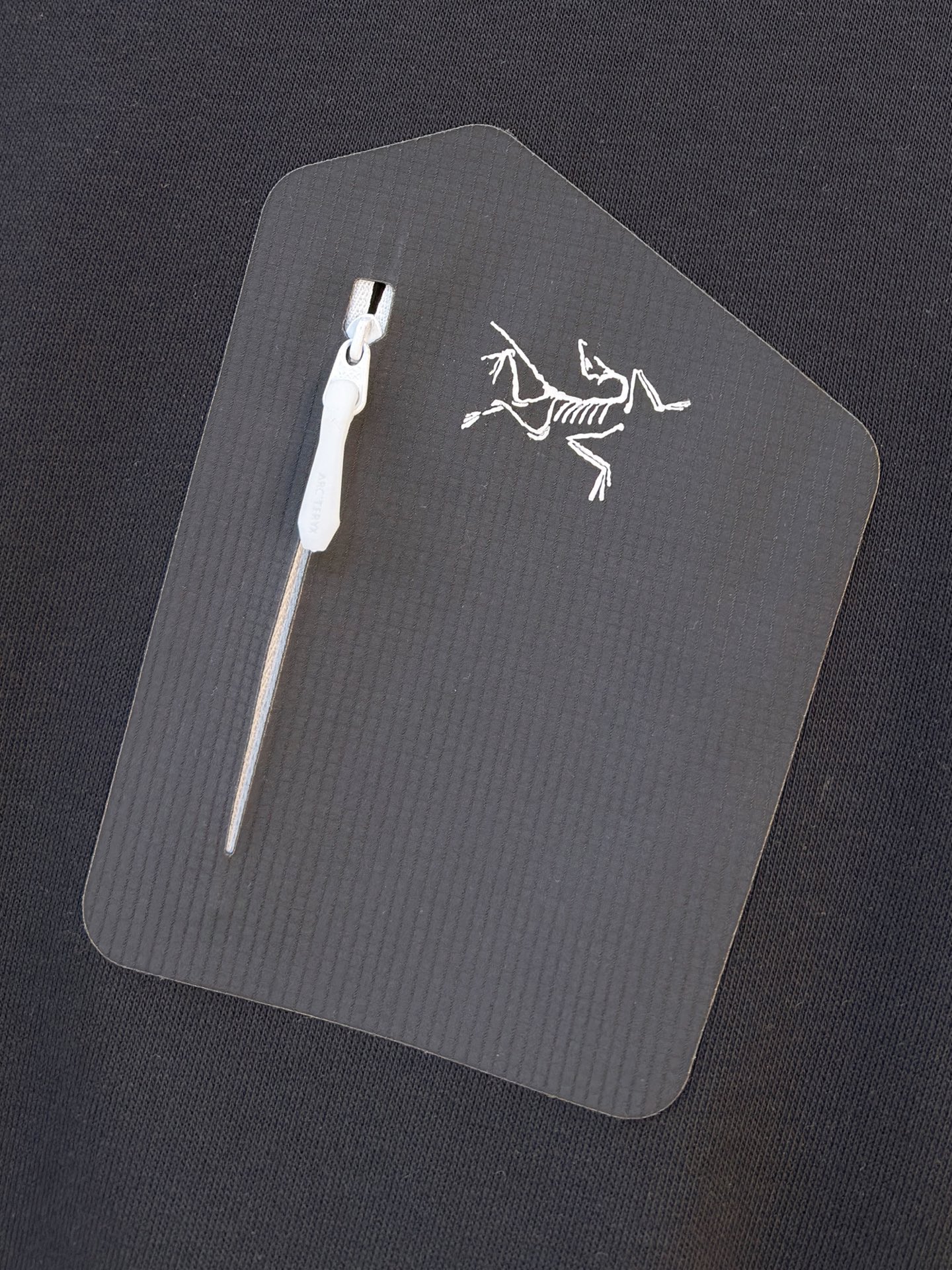 P始祖鸟2025秋冬新款专柜同款休闲空气层面料套装，透气舒适休闲！高级感满满！细节精致高档，做工无可挑剔