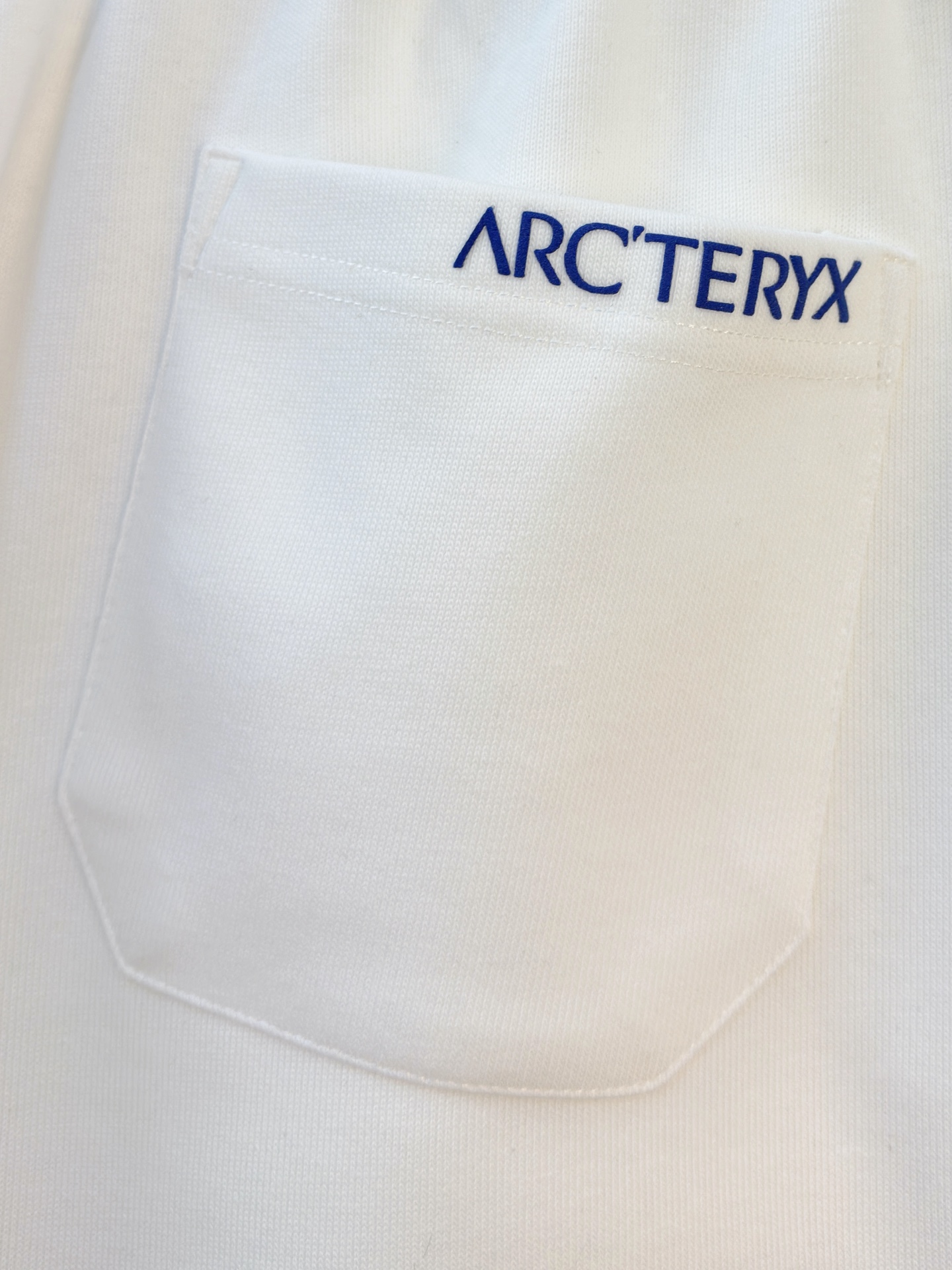 P始祖鸟2025秋冬新款专柜同款休闲空气层面料套装，透气舒适休闲！高级感满满！细节精致高档，做工无可挑剔