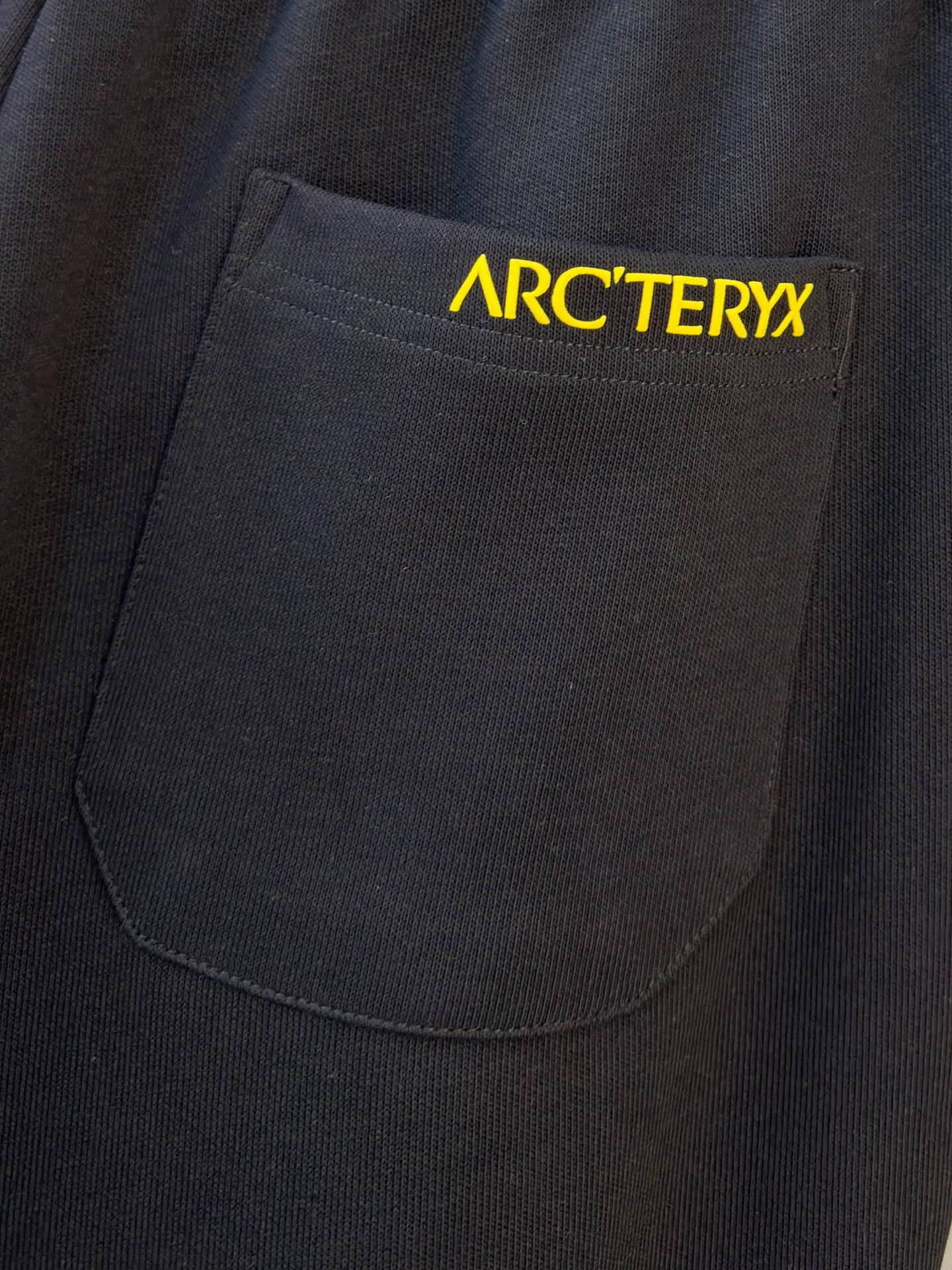 P始祖鸟2025秋冬新款专柜同款休闲空气层面料套装，透气舒适休闲！高级感满满！细节精致高档，做工无可挑剔