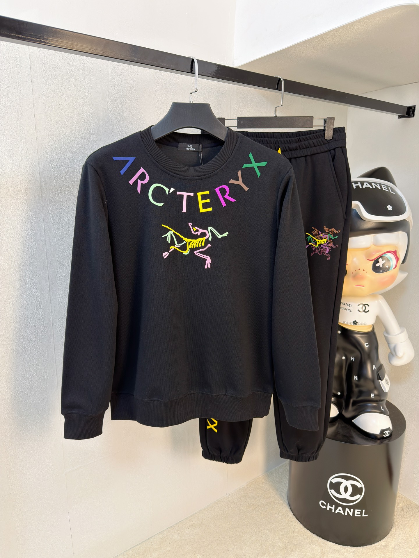 P始祖鸟2025秋冬新款专柜同款休闲空气层面料套装，透气舒适休闲！高级感满满！细节精致高档，做工无可挑剔