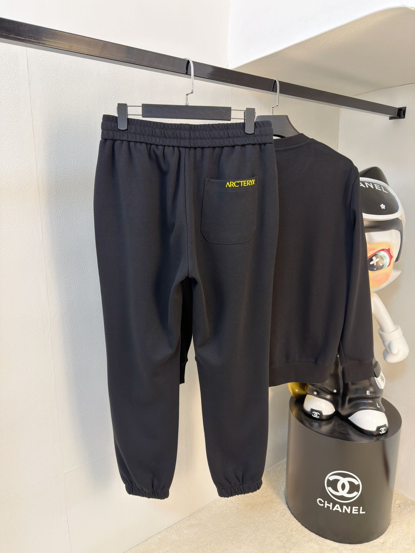 P始祖鸟2025秋冬新款专柜同款休闲空气层面料套装，透气舒适休闲！高级感满满！细节精致高档，做工无可挑剔