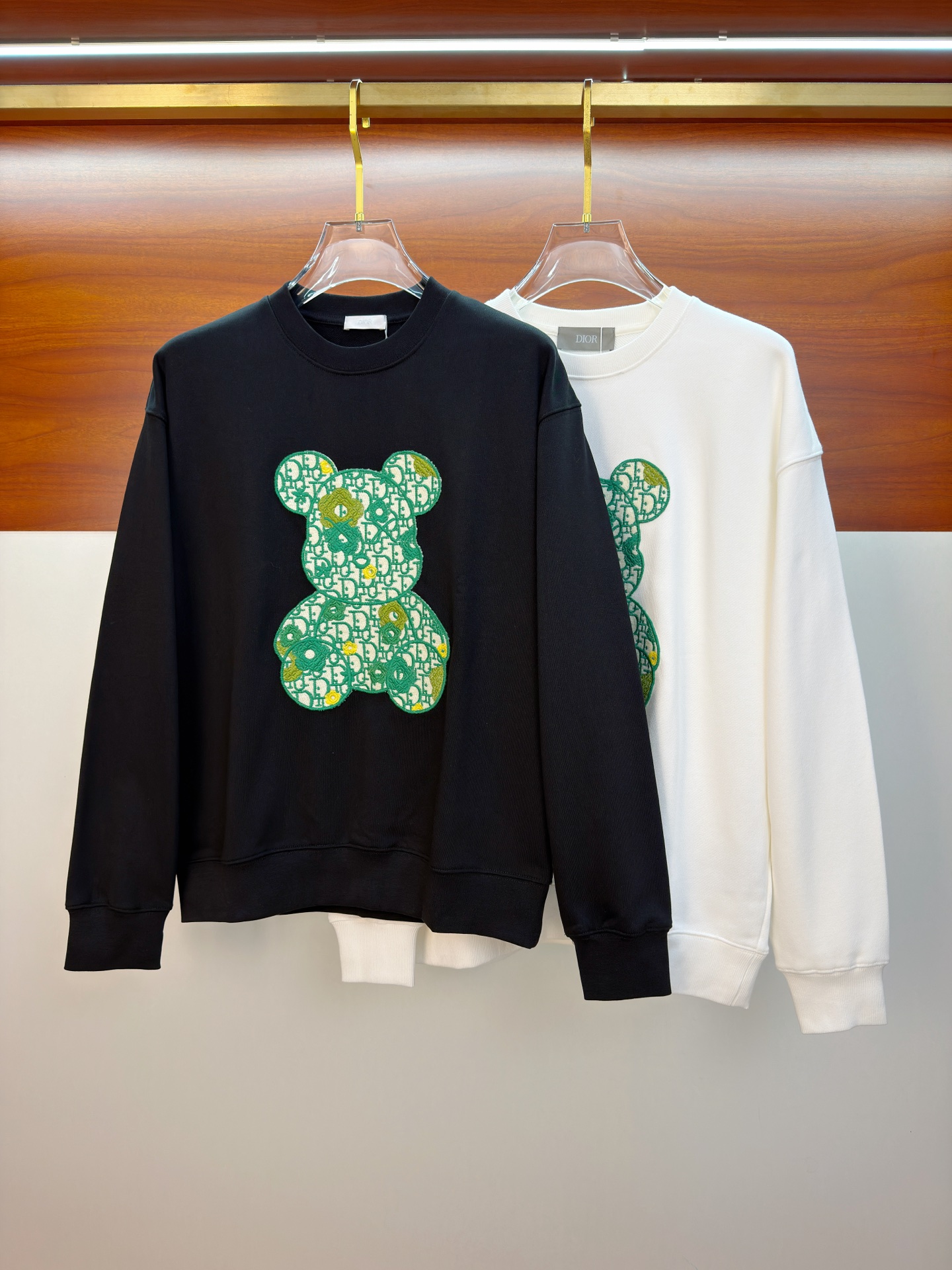 P迪奥25SS【新品】最新最顶级版本精美工艺圆领卫衣，最顶级的品质专柜原单套头衫，顶级制作工艺进口面料，