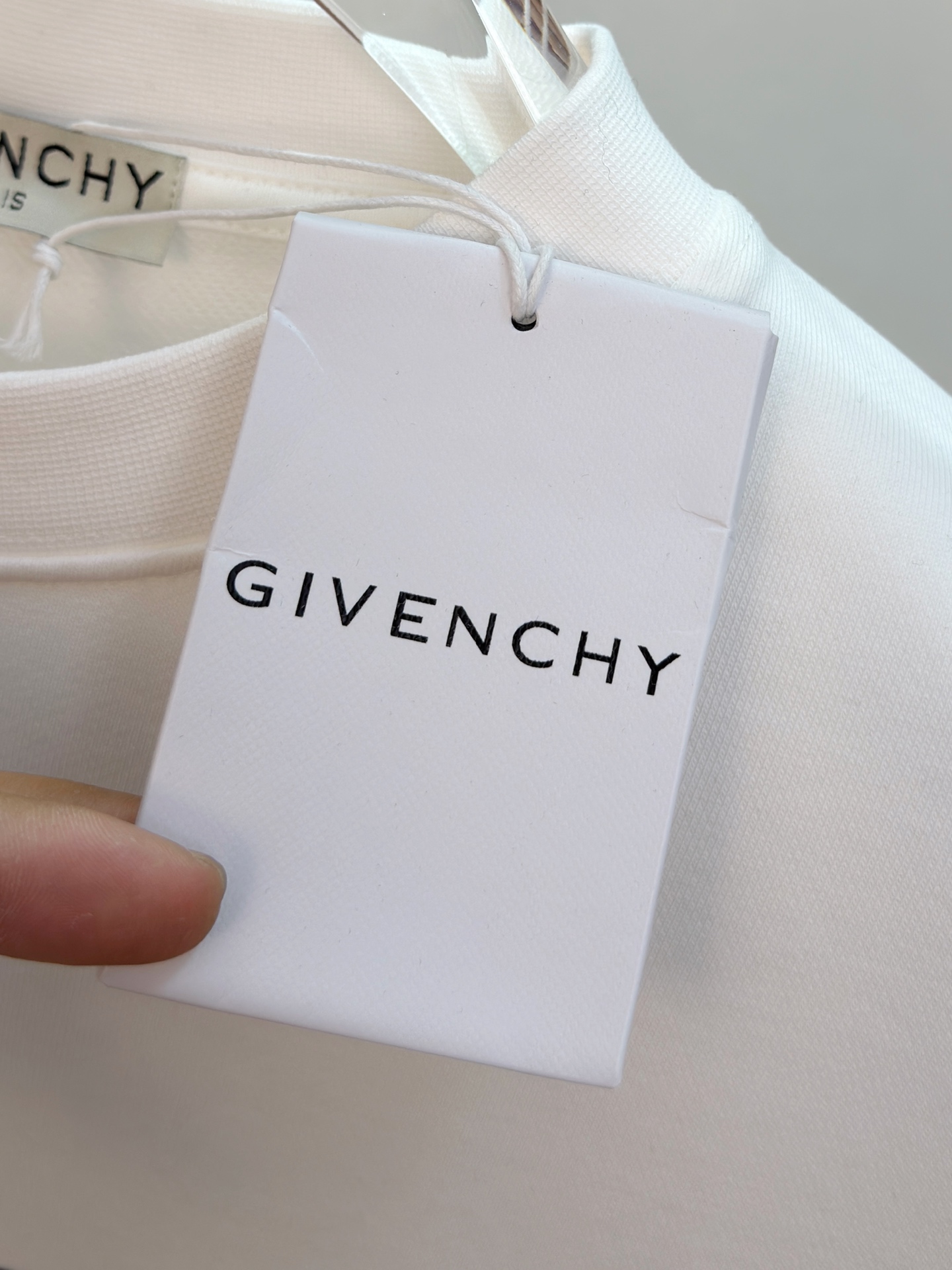 P纪梵希25SS【新品】最新最顶级版本精美工艺圆领卫衣，最顶级的品质专柜原单套头衫，顶级制作工艺进口面料