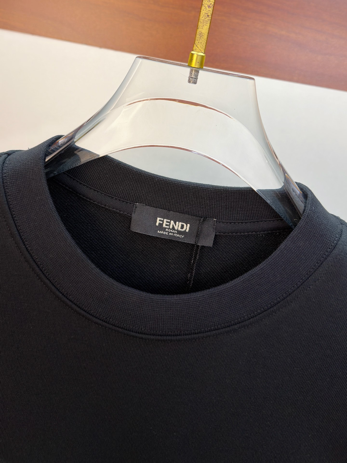 P芬迪25SS【新品】最新最顶级版本精美工艺圆领卫衣，最顶级的品质专柜原单套头衫，顶级制作工艺进口面料，