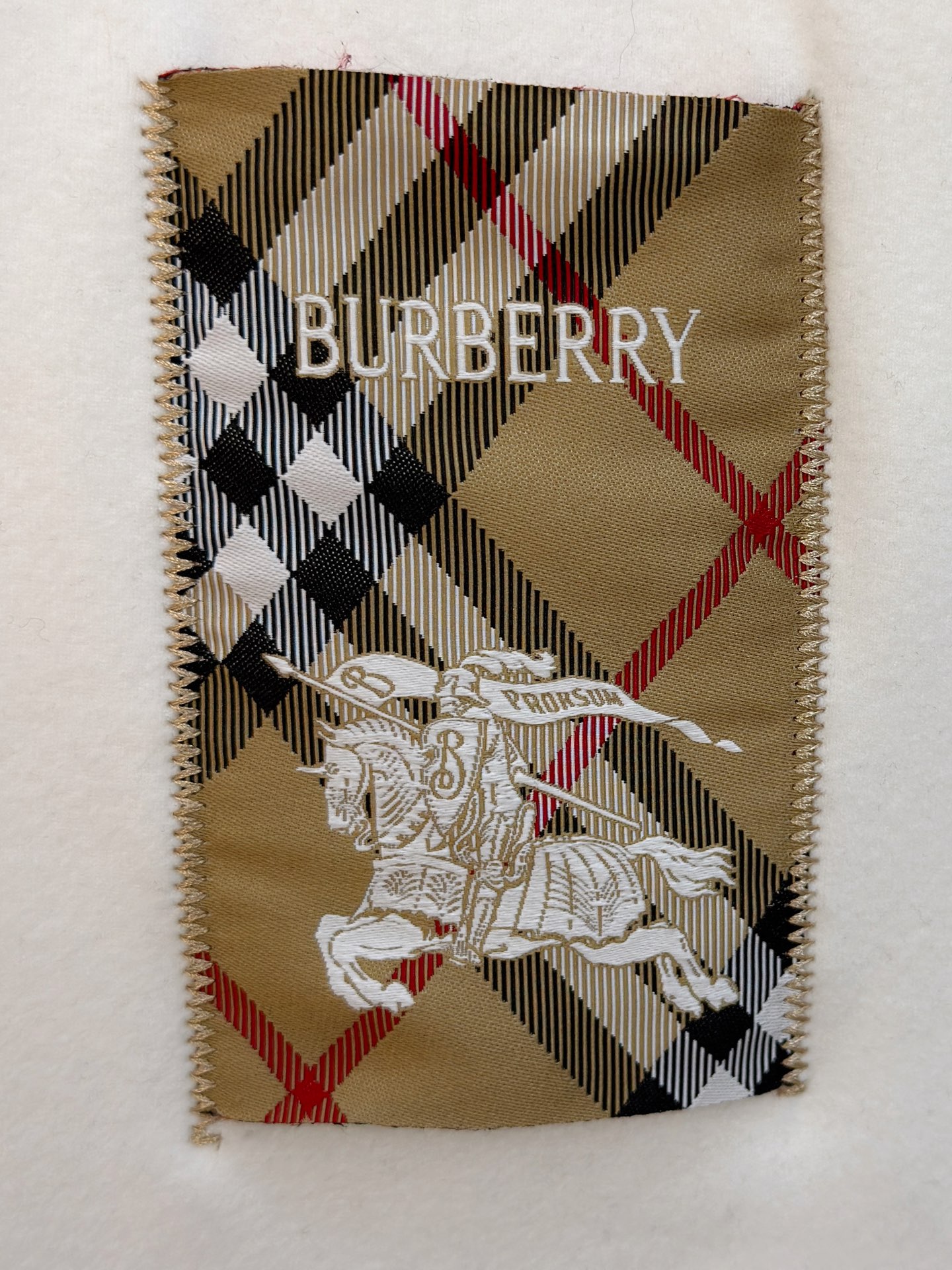 P巴宝莉25SS【新品】最新最顶级版本精美工艺圆领卫衣，最顶级的品质专柜原单套头衫，顶级制作工艺进口面料