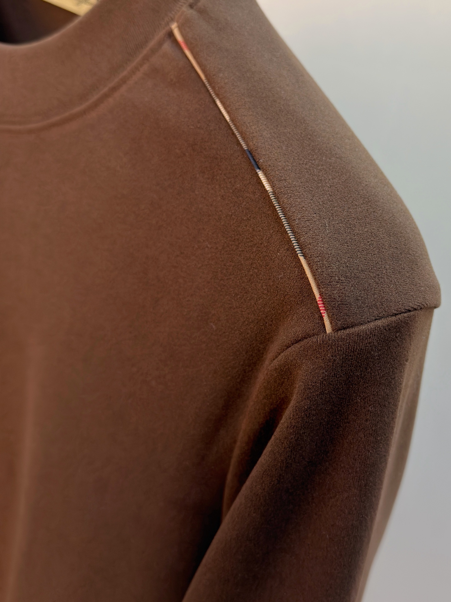 P巴宝莉25SS【新品】最新最顶级版本精美工艺圆领卫衣，最顶级的品质专柜原单套头衫，顶级制作工艺进口面料