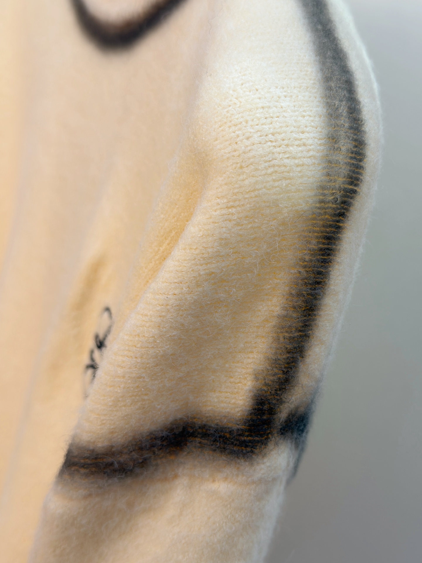 P罗意威25SS【新品】最新最顶级版本精美工艺圆领卫衣，最顶级的品质专柜原单套头衫，顶级制作工艺进口面料