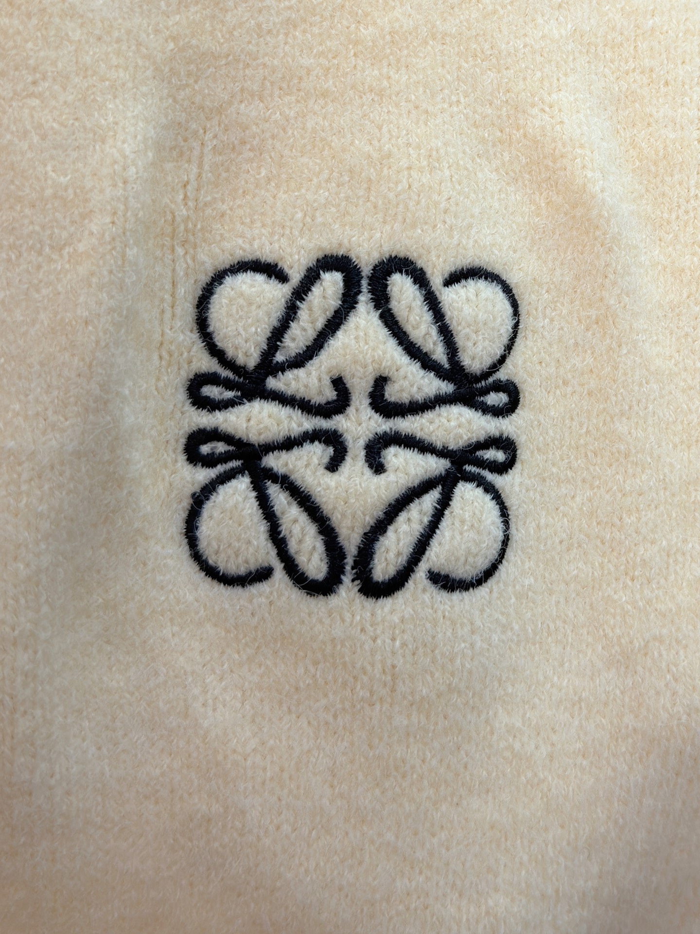 P罗意威25SS【新品】最新最顶级版本精美工艺圆领卫衣，最顶级的品质专柜原单套头衫，顶级制作工艺进口面料