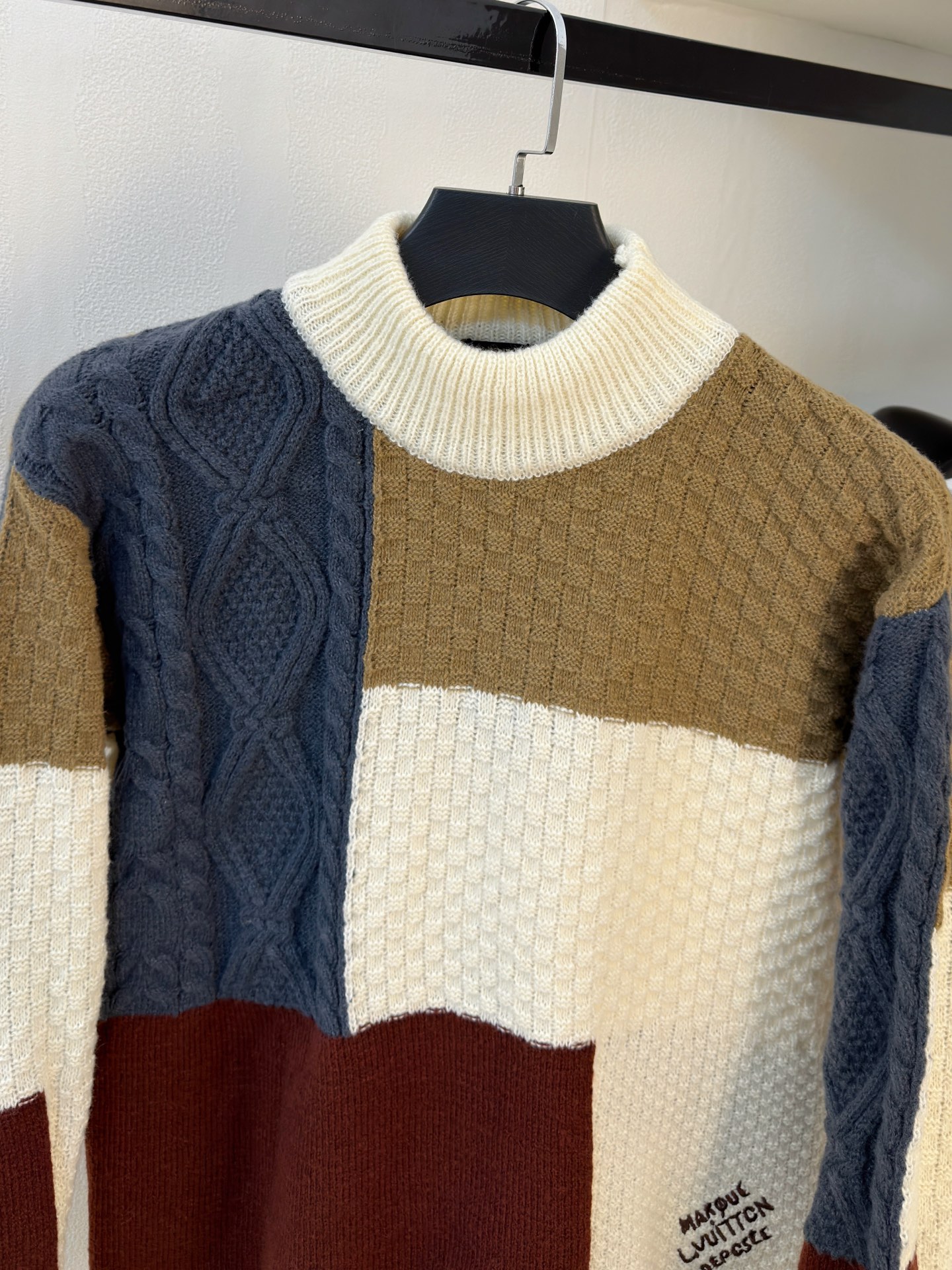 PLV 2025【新品】秋冬新款针织羊毛衫高品质意大利进口羊毛混纺面料，高密度针织，时尚百搭毛衣，帅气十