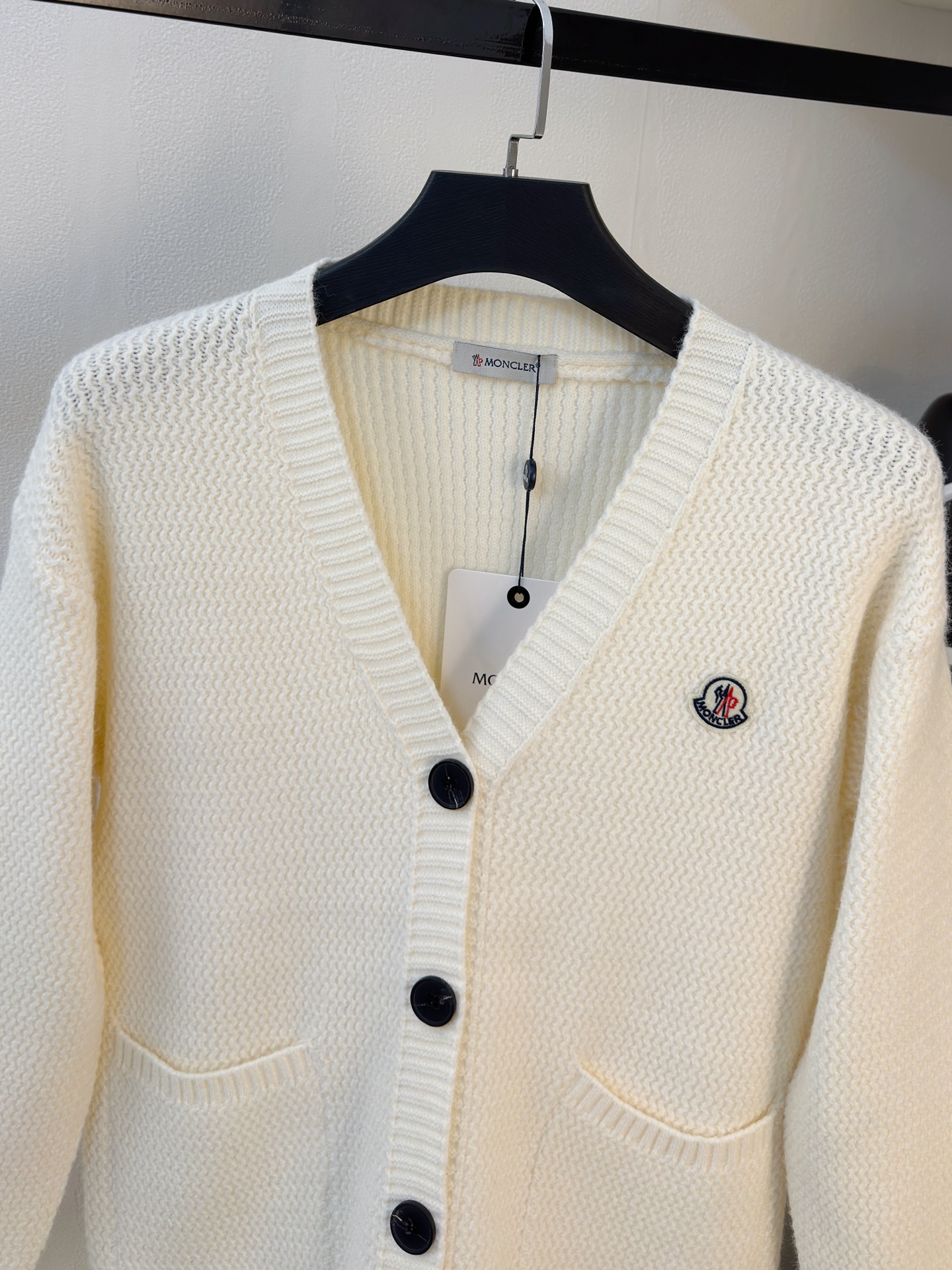 P蒙口2025【新品】秋冬新款针织羊毛开衫高品质意大利进口羊毛混纺面料，高密度针织，时尚百搭毛衣，帅气十