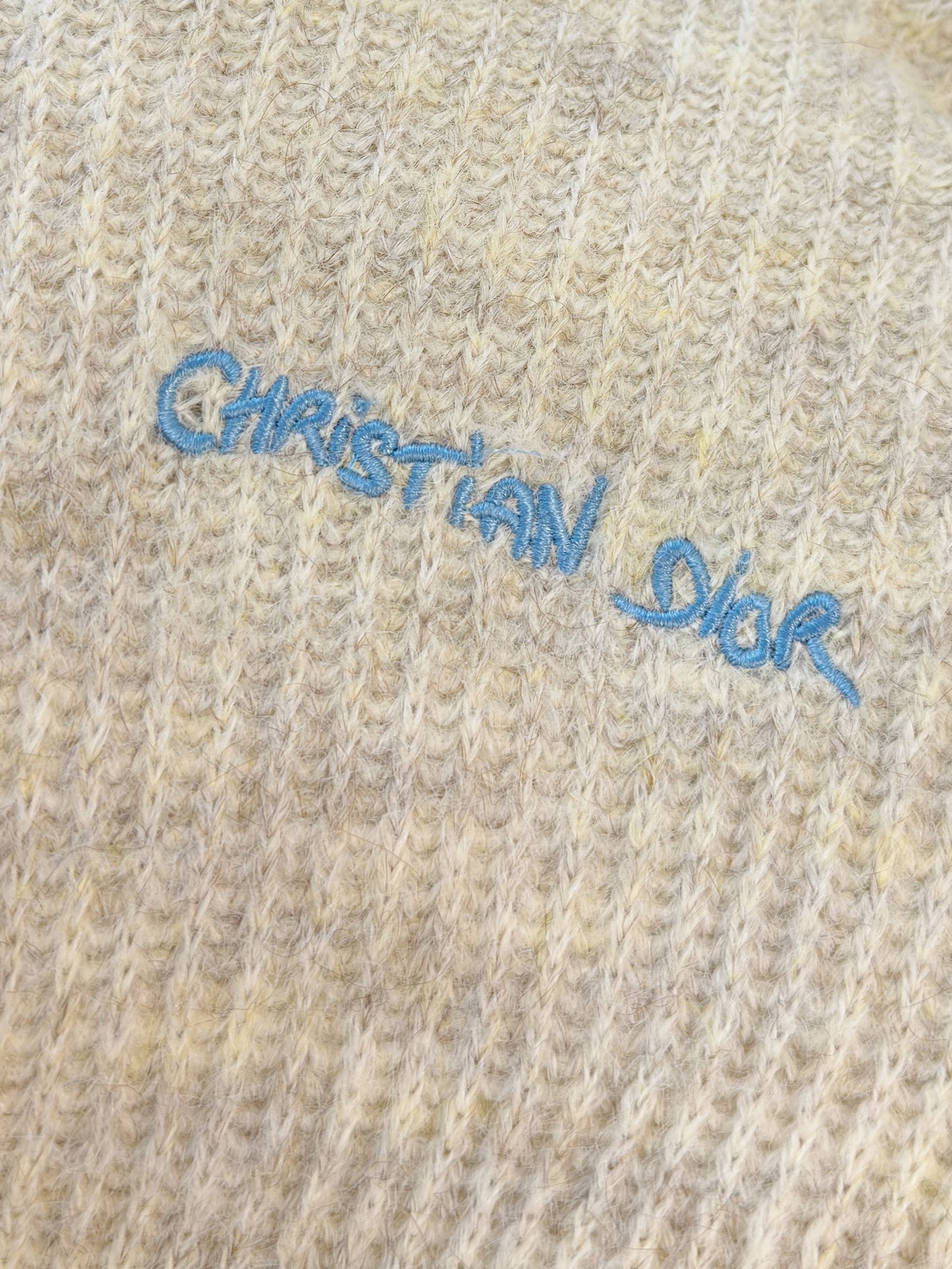 P迪奥2025【新品】秋冬新款针织羊毛衫高品质意大利进口羊毛混纺面料，高密度针织，时尚百搭毛衣，帅气十足